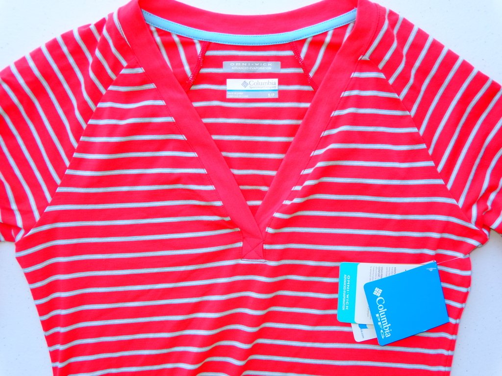 Columbia Sportswear Women's Reel Beauty Long Sleeve V-Neck Shirt