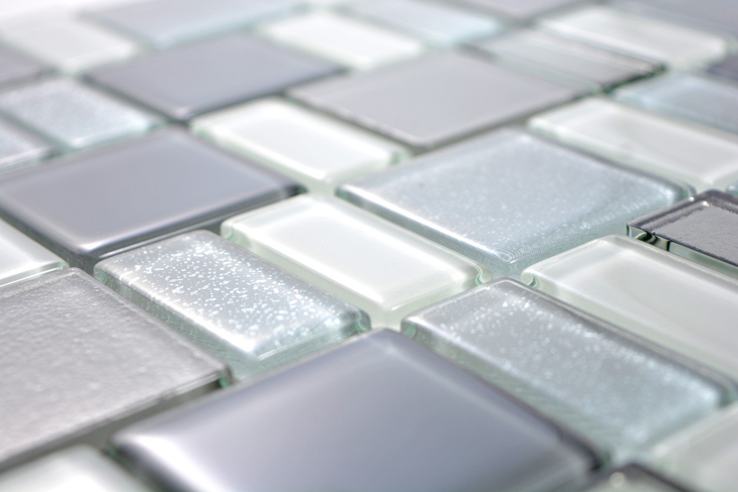 Carrelage mosaïque effet fumé