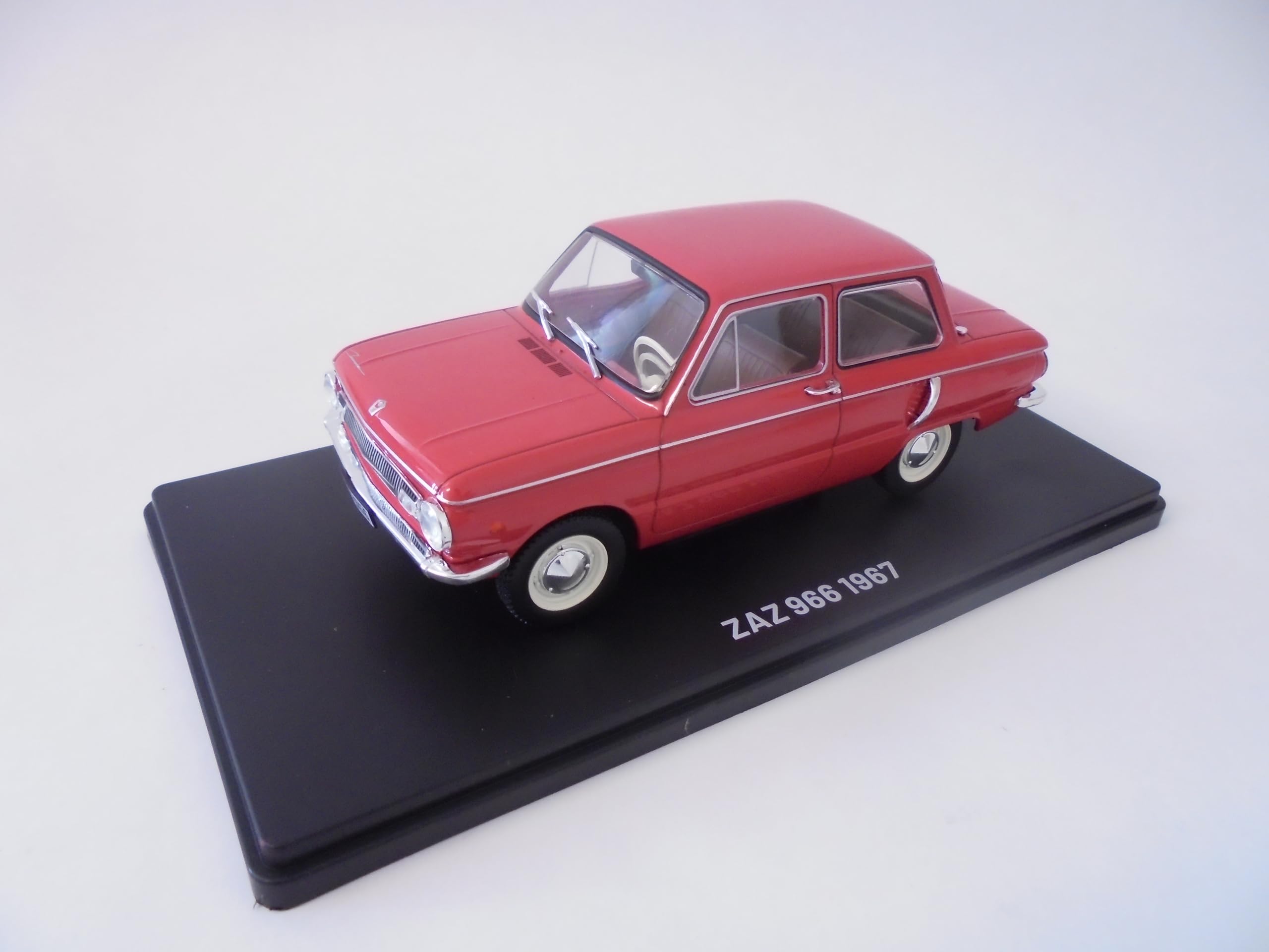 Amazon.com: OPO 10 - Collectible Model car 1/24 Compatible with