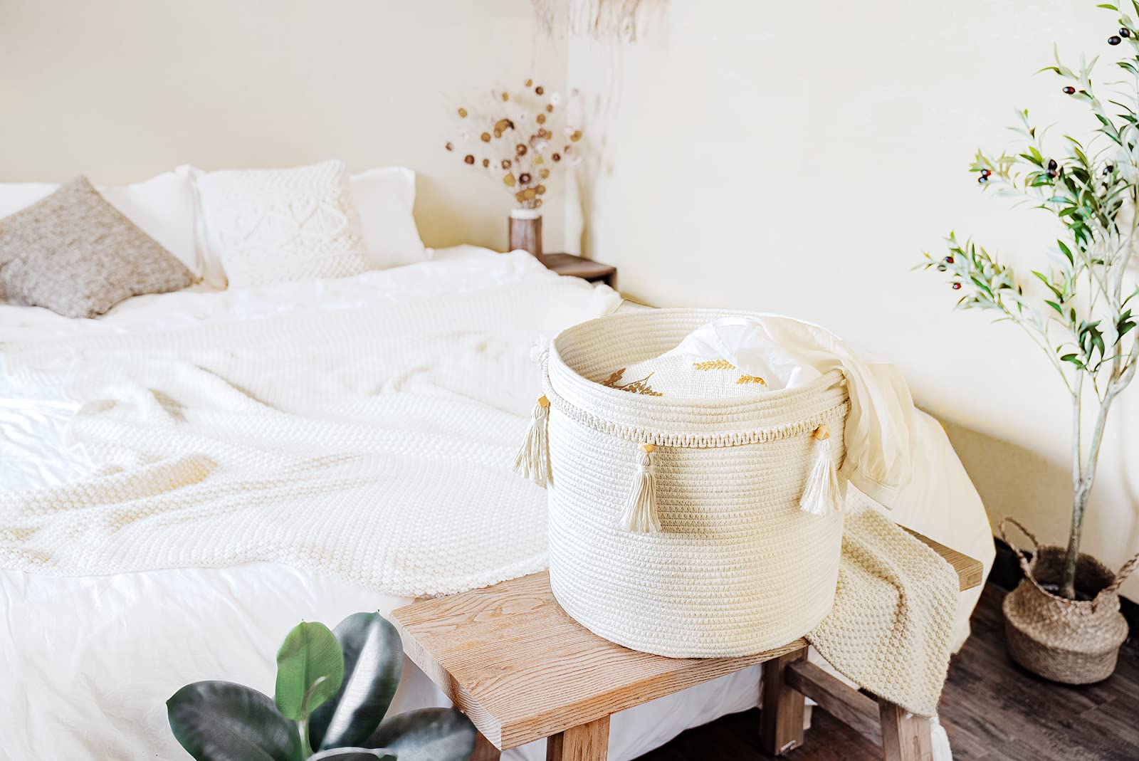 Boho macramé wandrek met 3 etages, handgemaakte geweven kwastjes