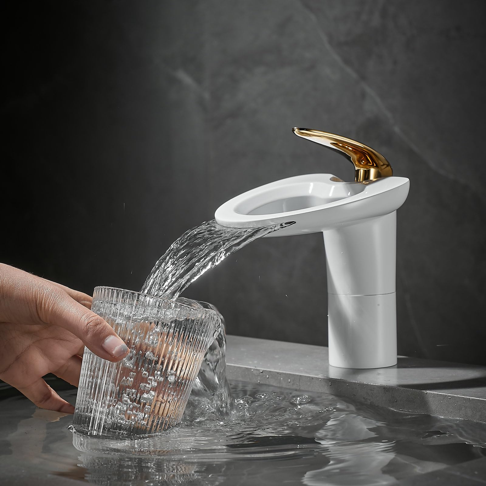 Wasserfall-Waschtischarmatur Chrom – Einlochmontage, Mit Pop-Up Ablauf & Flexiblen Schläuchen