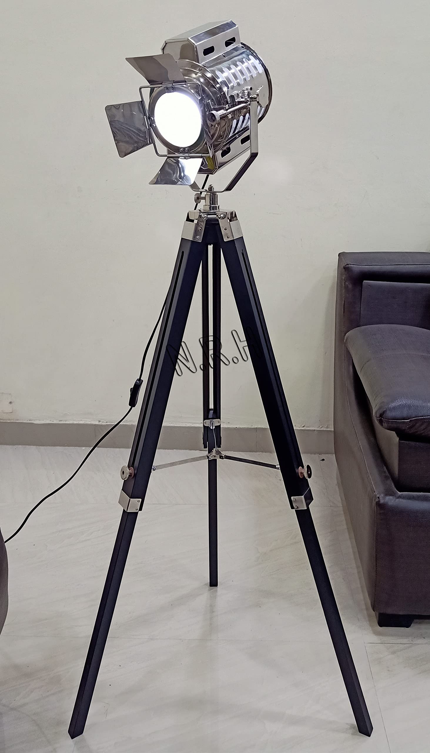Lampada da terra vintage Spotlight Nautical Designer Marine Studio Treppiede in legno Ricerca Luce Camera Decorativa Lampada in piedi