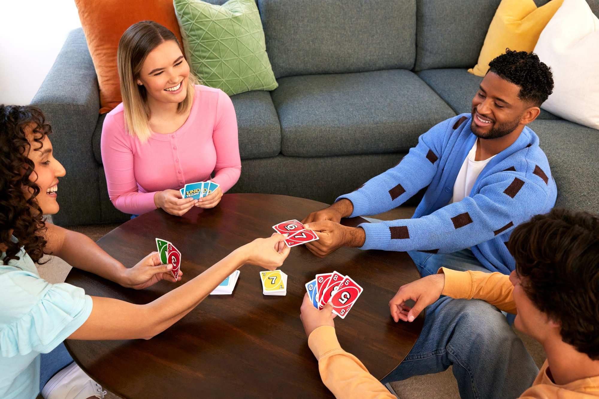 Mattel Games UNO Teams Card Game for Family Nights Game Nights, Travel - Image 2