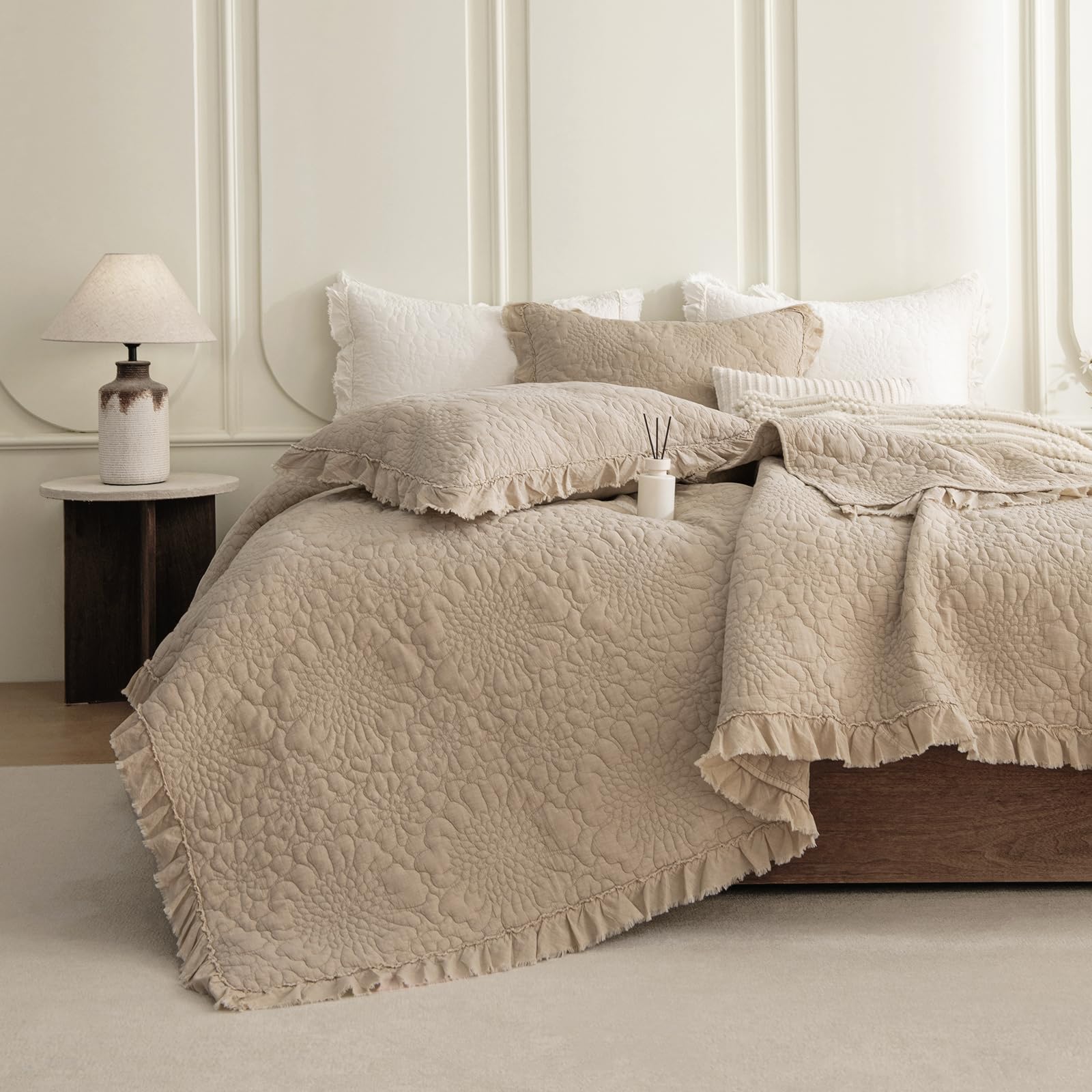 Photo 1 of QSH Oversized King Quilt Bedspread Set