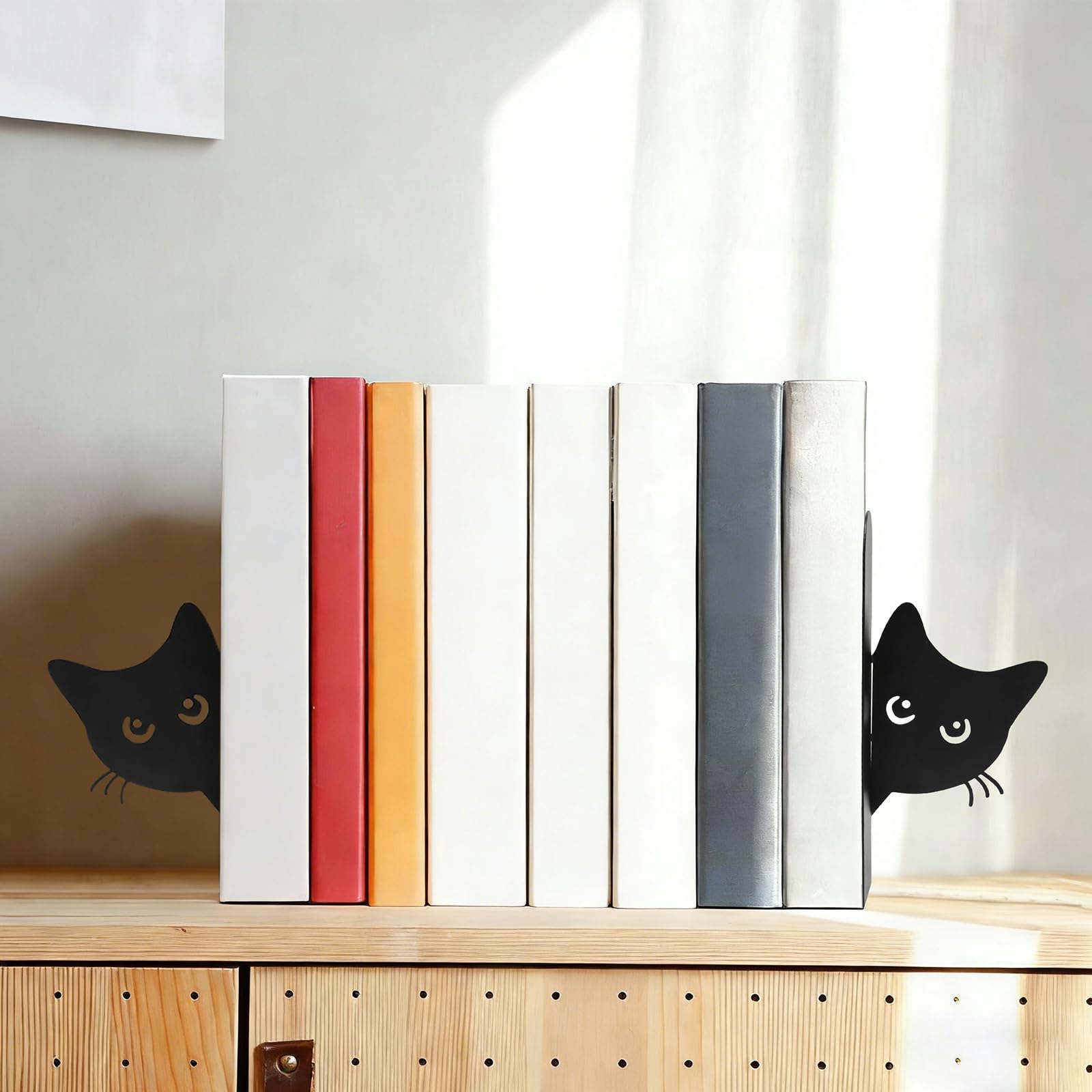 2 Piezas Sujeta Libros Estanteria Gato, Apoyalibros Negro Antideslizante con Marcapaginas, Soporte Libros Estanteria Metal para Estudiantes, Oficina y Amantes Lectura