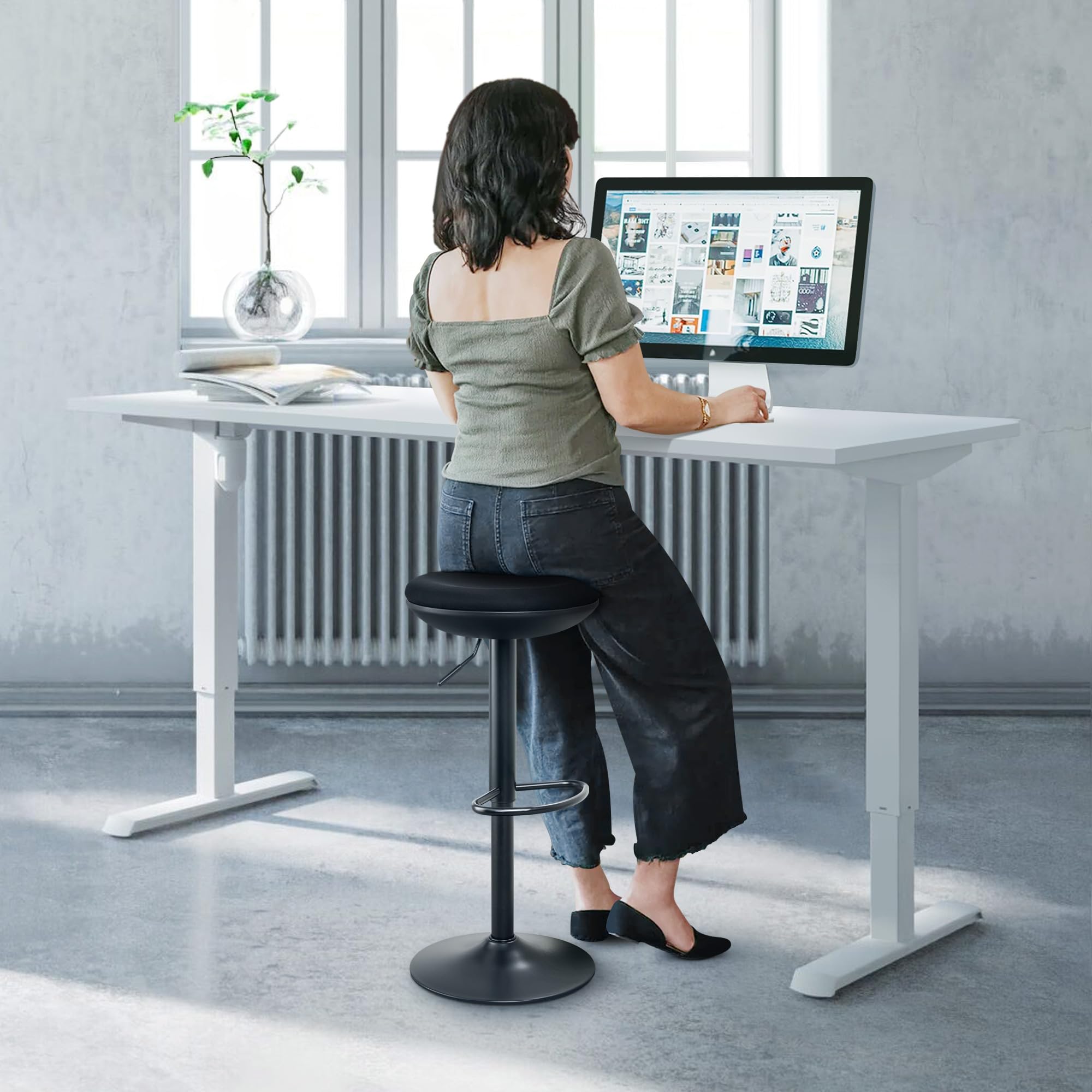 IWMH Stehhocker Höhenverstellbar, Stehhilfe Ergonomischer Bürohocker, 360° Drehbarer Stehhilfe ohne Rückenlehne, hocker für Büro, Schlafzimmer, Küche, Wohnzimmer (Schwarz)