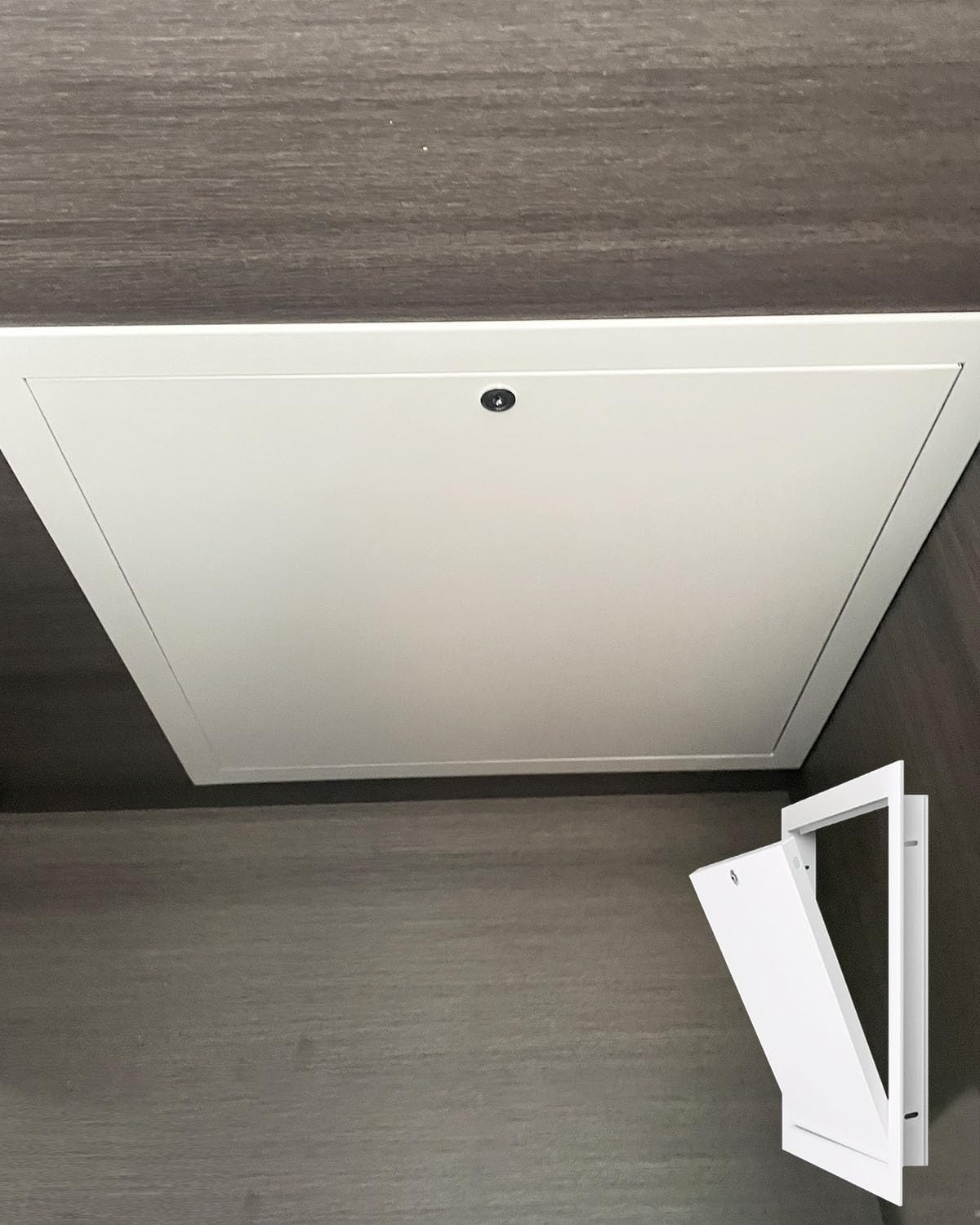 Panel de acceso metálico blanco ultrarresistente para reformas