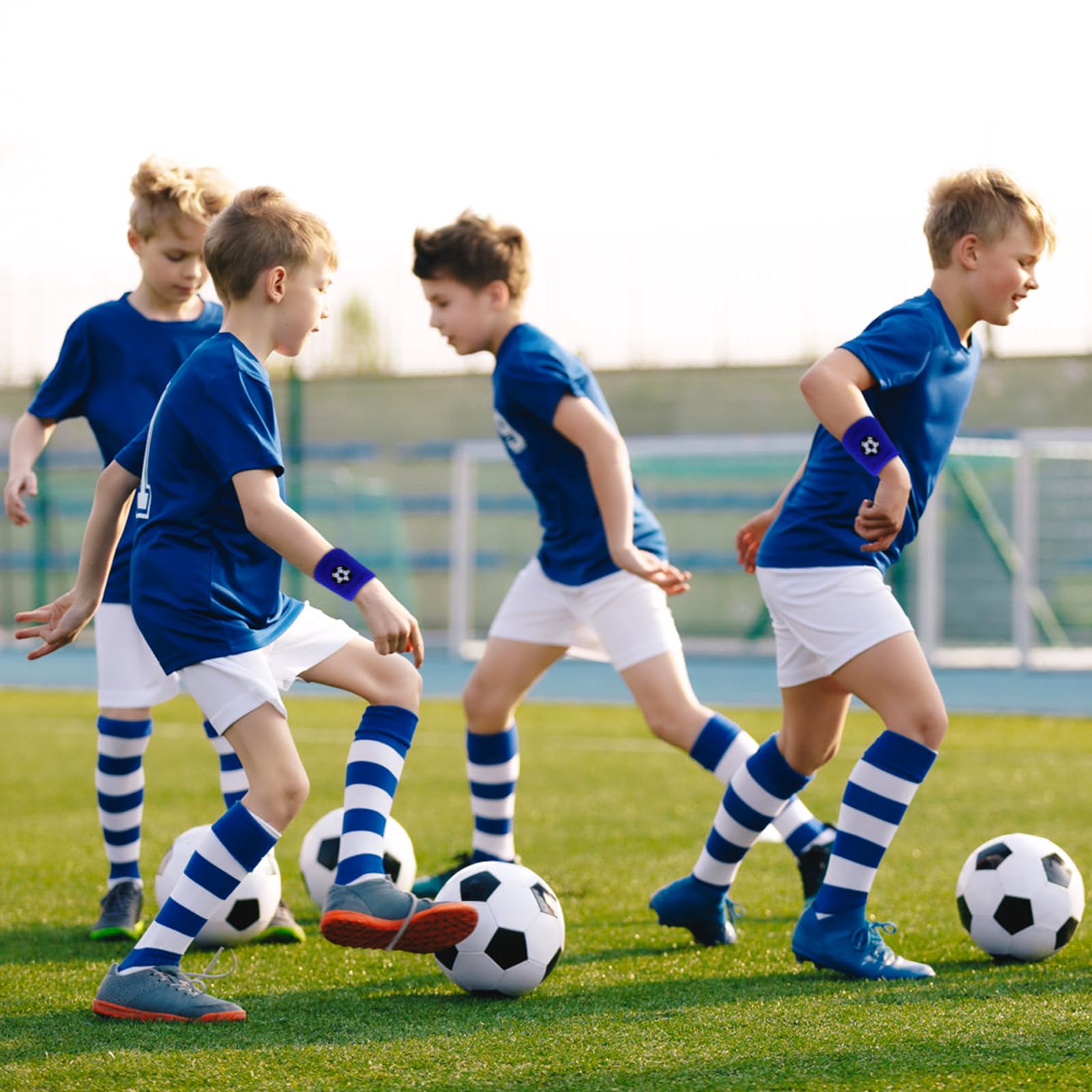 6 Pezzi Polsino Sportivo Braccialetti Sportivi per Bambini Sudore Assorbente Fasce da Polso Cotone Elastico Traspirante Polsini SpugnaPolsini di Sport per Basket Calcio Corsa Palestra, Blu (B)
