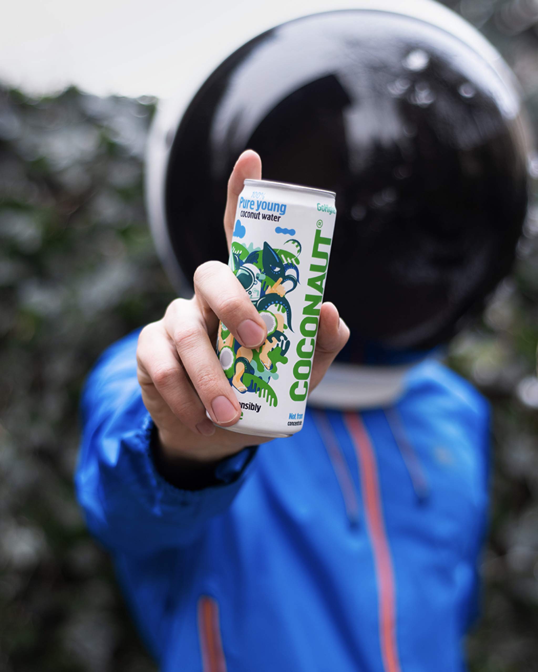 COCONAUT Kokoswasser Still (12 x 320ml Dose) Pur, Vegan, Paleo - Erfrischend und Kalorienarm - Reich an Vitaminen, Mineralstoffen und Spurenelementen