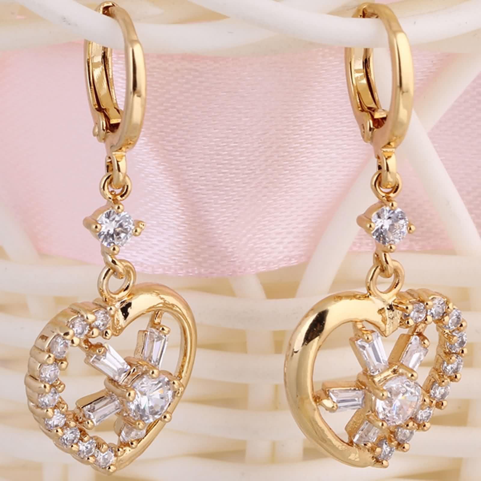 Pendientes de oro auténtico para mujer Au375, pendientes de aro de moissanit hoop con corazón hueco, pendientes de oro amarillo de 9 quilates para mujer pequeños