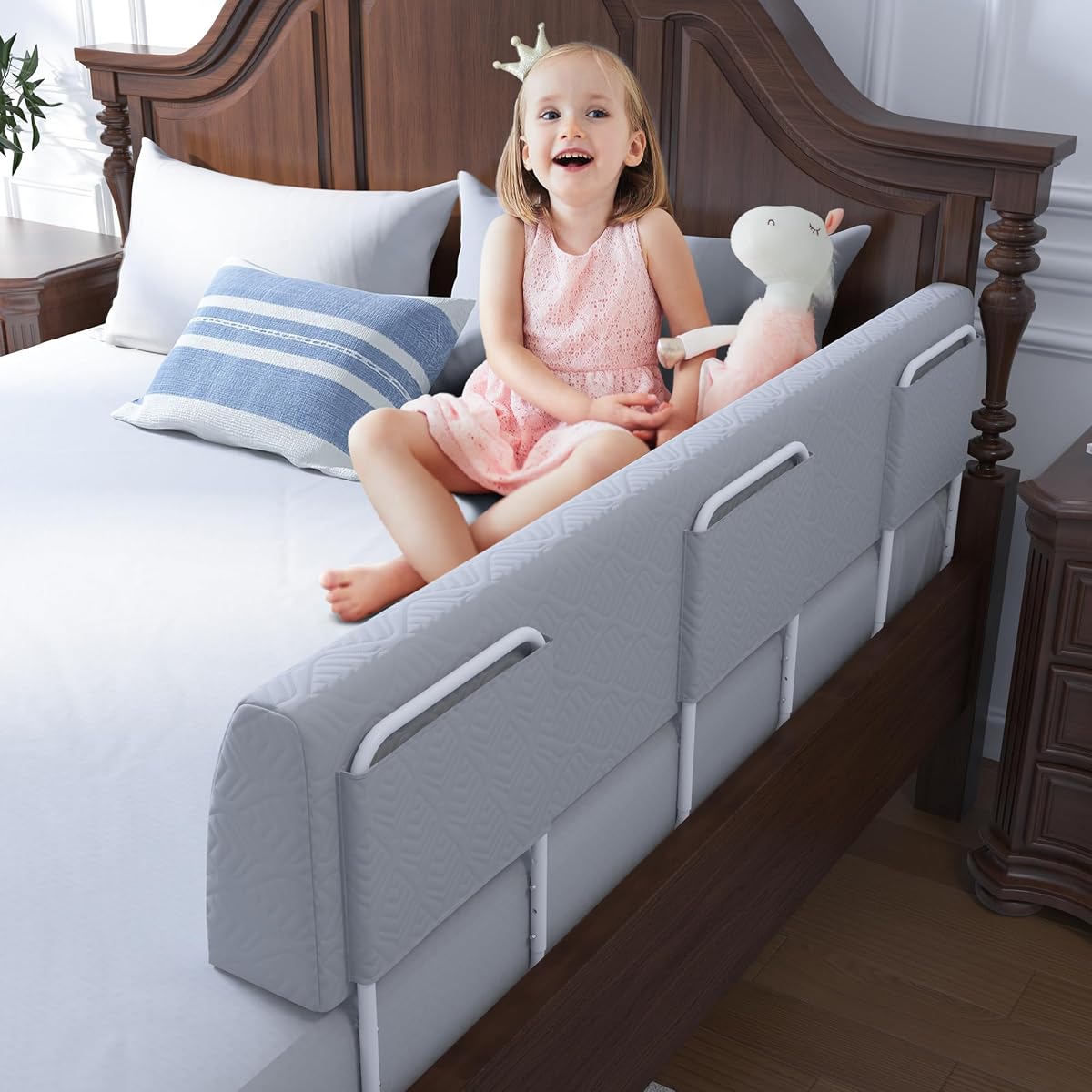 Parachoques de cama para niños pequeños, riel de cama de espuma para niños pequeños, parachoques de riel de cama para niños pequeños, riel protector de cama de seguridad suave para niños, riel lateral de cama para camas individuales, completas, queen y king (gris, 51", 3 soportes)