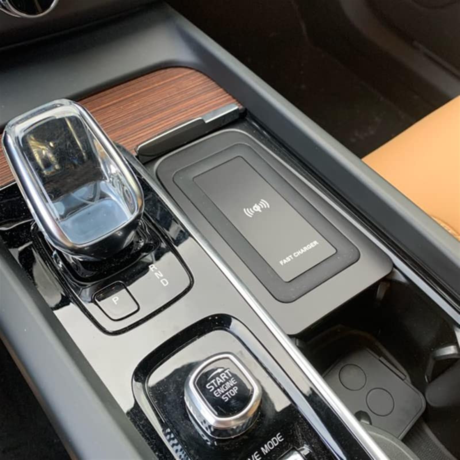 10W samochodowa bezprzewodowa ładowarka QI ładowarka do telefonu uchwyt do ładowania, dla VOLVO, XC90 S90 V90 XC60 S60 V60 C60 2018 2019 2020 2021 dla Bezprzewodowa ładowarka samochodowa