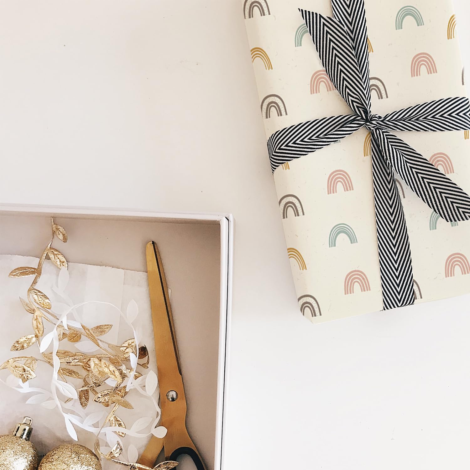 Hallmark Lot De 120 Feuilles De Papier De Soie En Vrac Pour Emballage Cadeau Arc En Ciel Pastel 8 Couleurs Pour Paques Fete Des Meres Anniversaires Emballage Cadeau Artisanat Fleurs En Papier