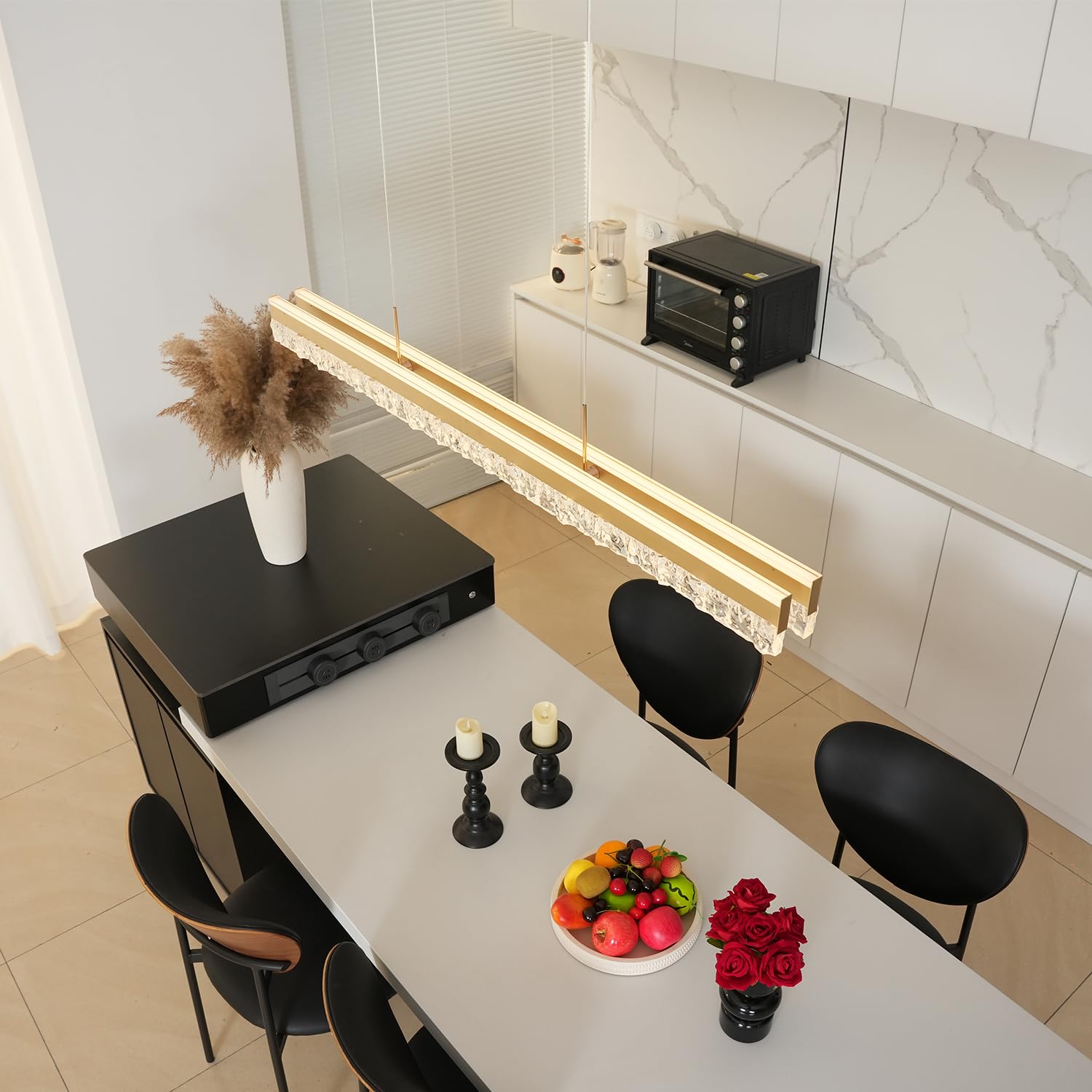 Goldene LED Pendelleuchte Moderner Kronleuchter Linear Kristall Esstischlampe Hängend Kücheninselbeleuchtung Minimalistische Dimmbare Deckenleuchte für Esszimmer mit Fernbedienung