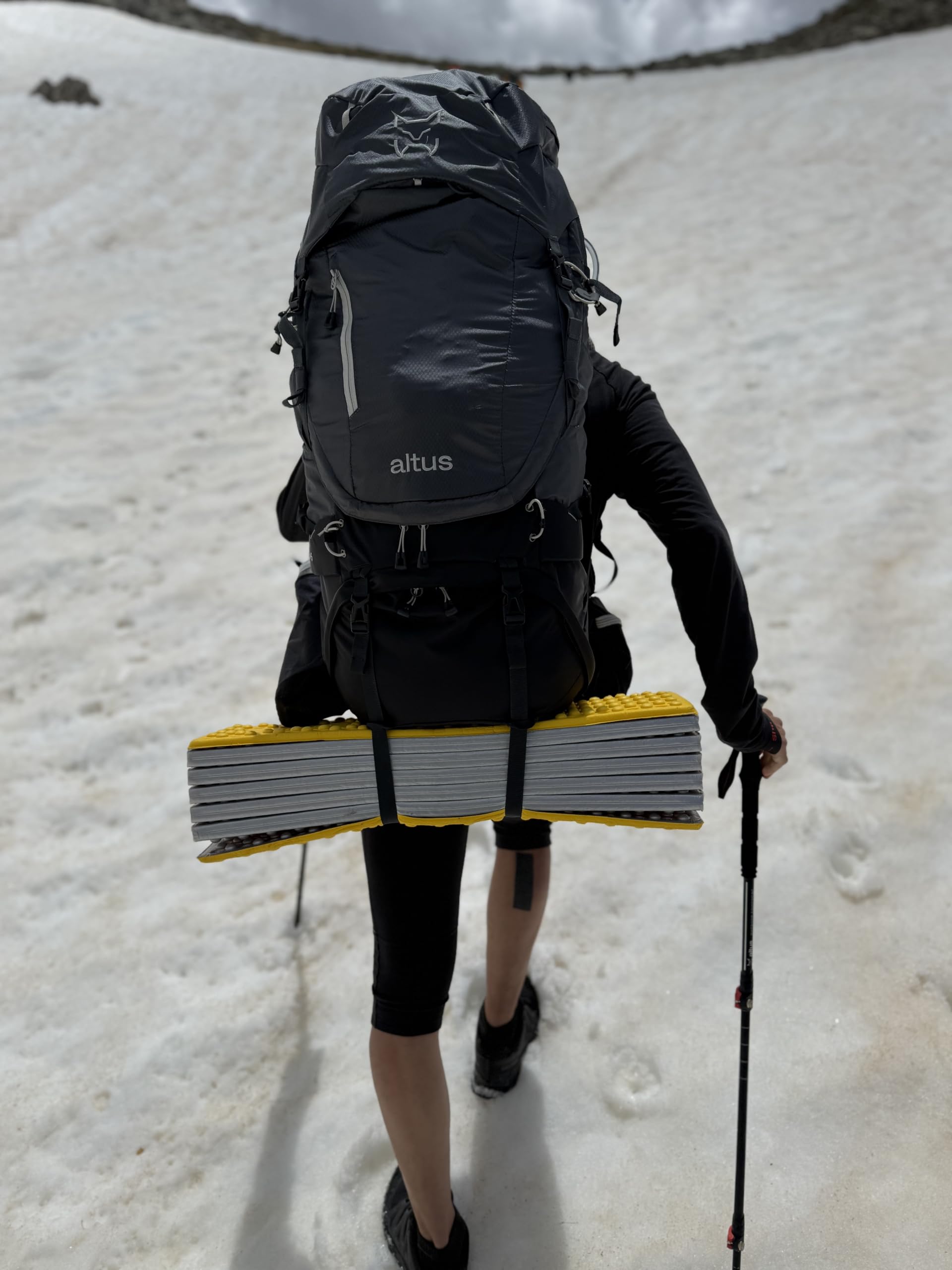 ALTUS Lhotse 65+5 K30 Mochila de Montaña y Trekking 70 Litros Unisex | Espalda Regulable, Apertura en U, Acceso Inferior, Portaesquís