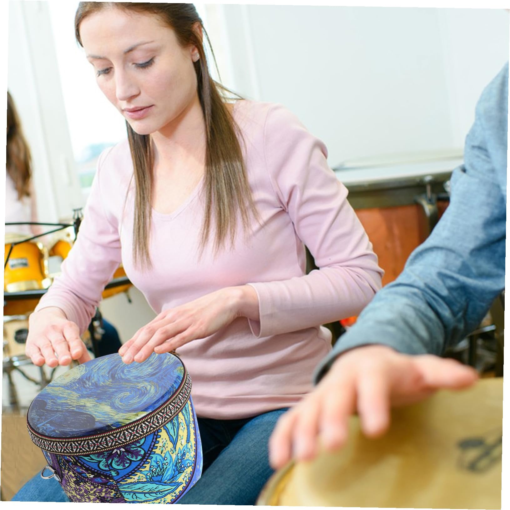 Djembé de Mano Africano 8 Pulgadas para Adultos y Principiantes | Pvc, Ligero y Portátil, Patrón Aleatorio Distintivo, Uso Versátil para Timbales Percusión Estilo Aleatorio