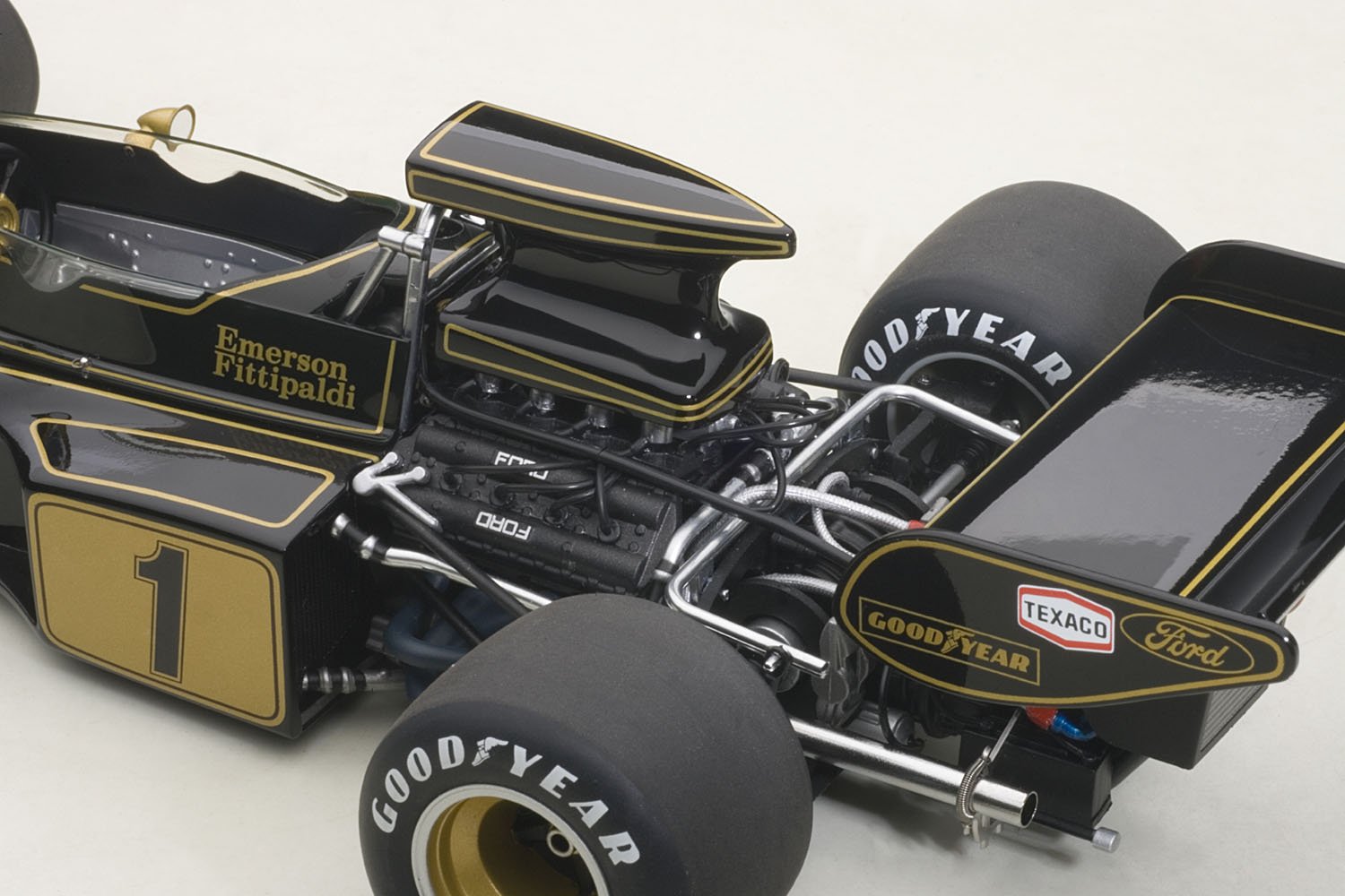 特価 exoto (1/18) ロータス 72D E.フィティバルディ② 1973 Lotus 72E Formula 1 - Emerson Fittipaldi #1 1:18 Scale