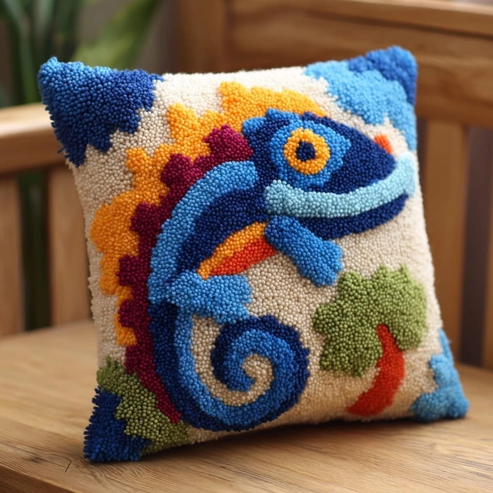 Axiangzik 004 Latch Hook Pillow Making Set,Animal Lizard 43X43cm Diy Sofa Cushion Kit Suitable For Beginners And Experienced Crafters