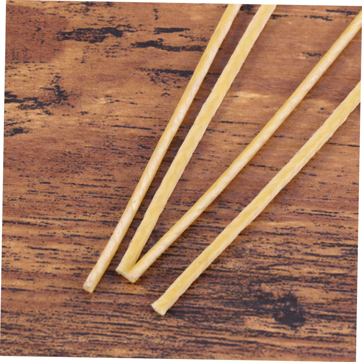 GOOHOCHY Homemade Candle Wicks 100pcs Twine Beeswax Low Smoke Pre-Waxed Tabbed Lato for Candle Crafting