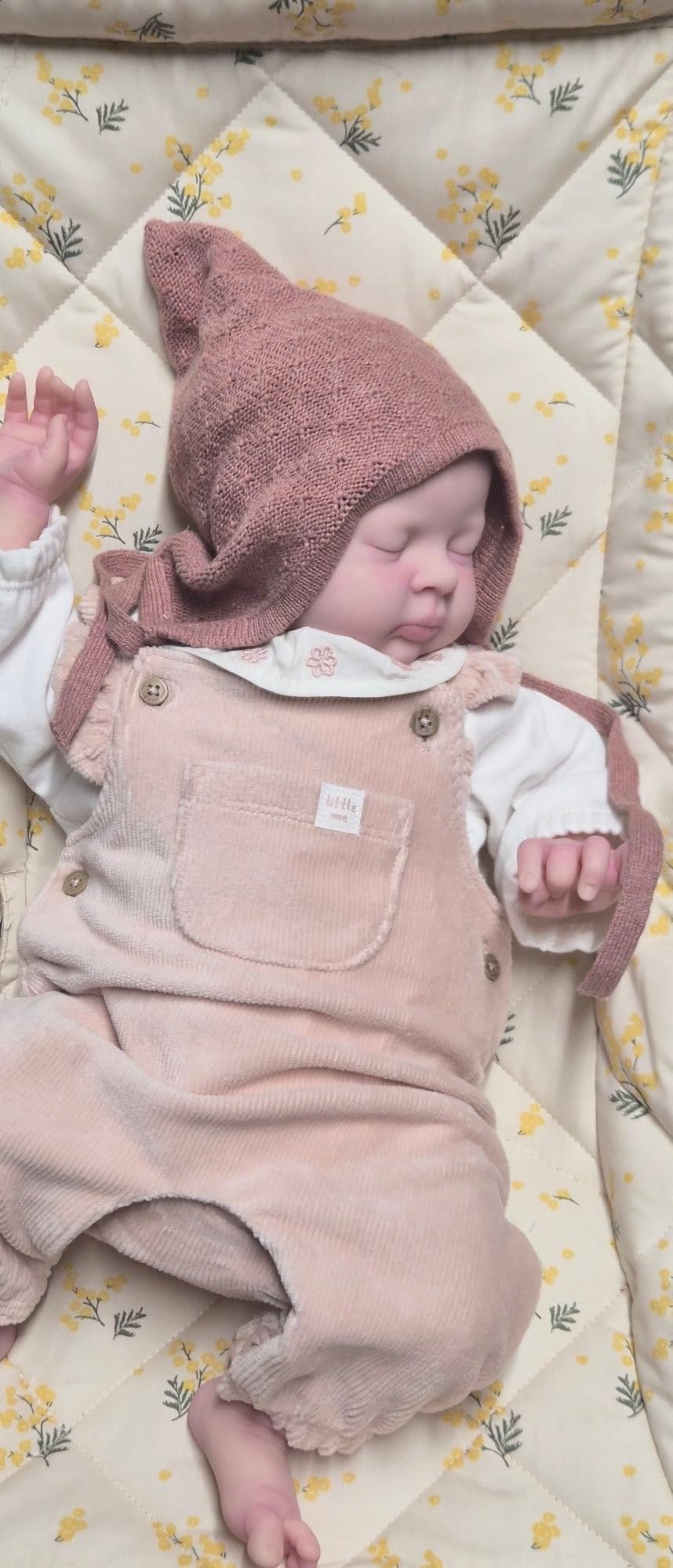 RXDOLL Realistyczne lalki Reborn Baby Dolls Girl Ręcznie robione Realistyczne Baby Doll Tkanina Miękkie ciało śpiąca noworodek silikonowa lalka Baby Doll brązowe włosy dla dzieci Boże Narodzenie