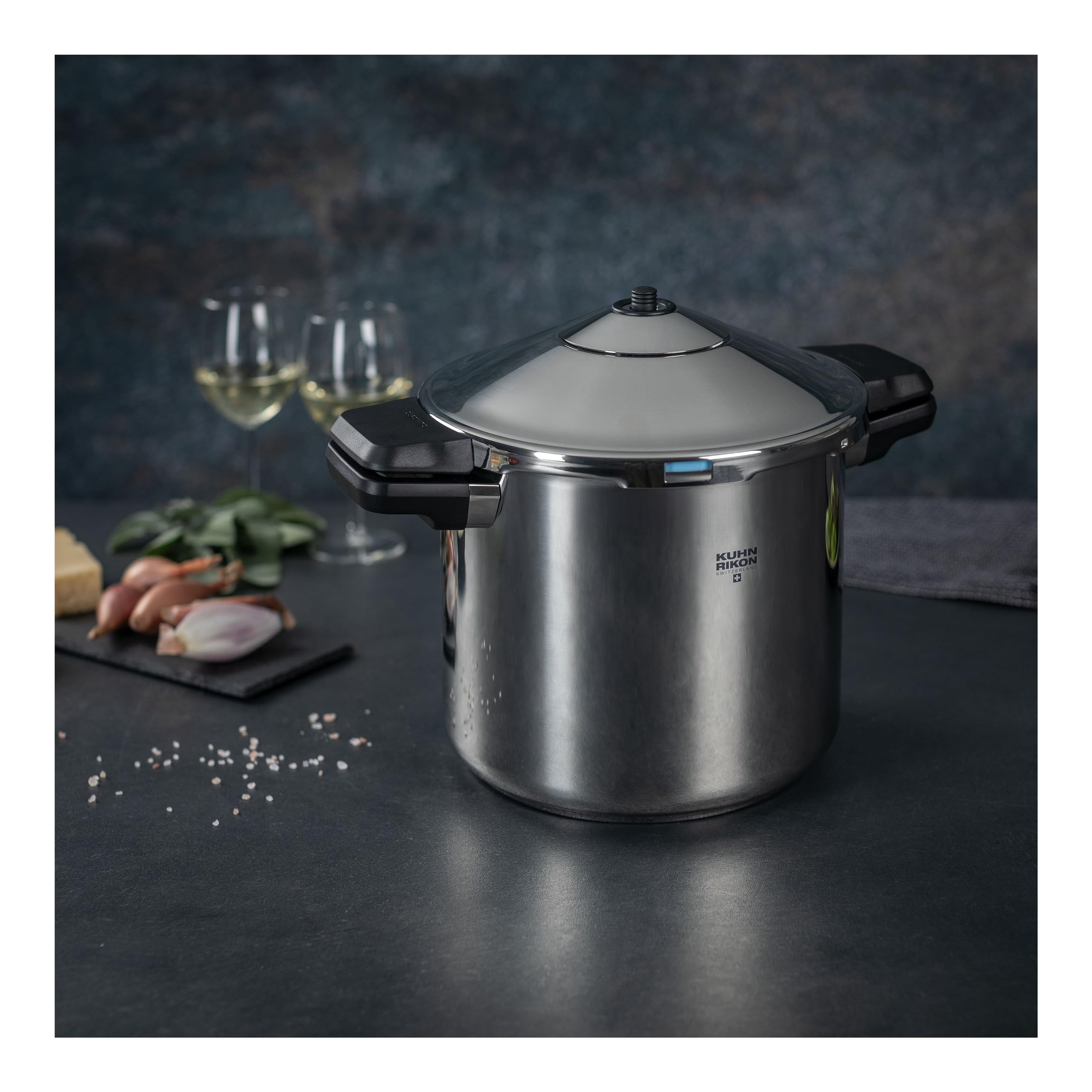 Kuhn Rikon DUROMATIC - Olla a presión para estufa de 7,0 L, 22 cm, fabricada en Suiza, acero inoxidable 18/10, eficiencia energética, tapa de bloqueo seguro, funciona en inducción y todas las estufas