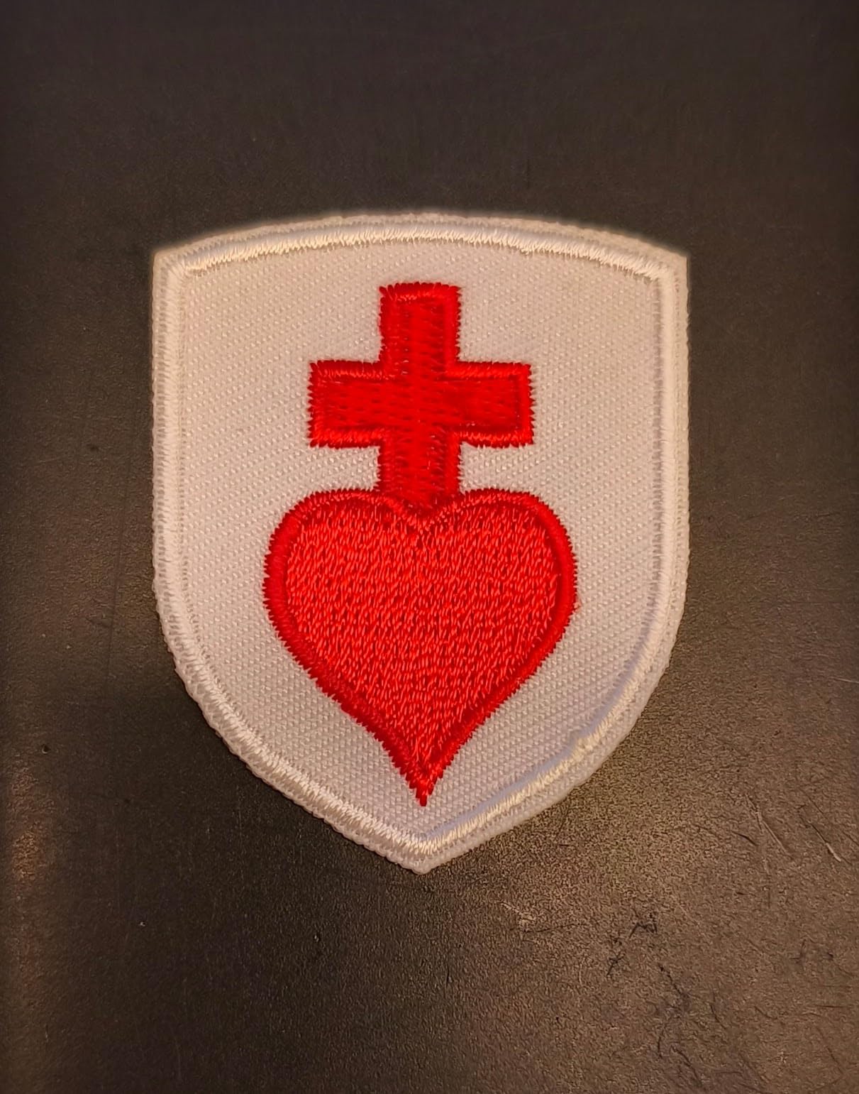 Blason Brodé Double Cœur Vendéen - Patch Velcro Haute Qualité Fabriqué En France