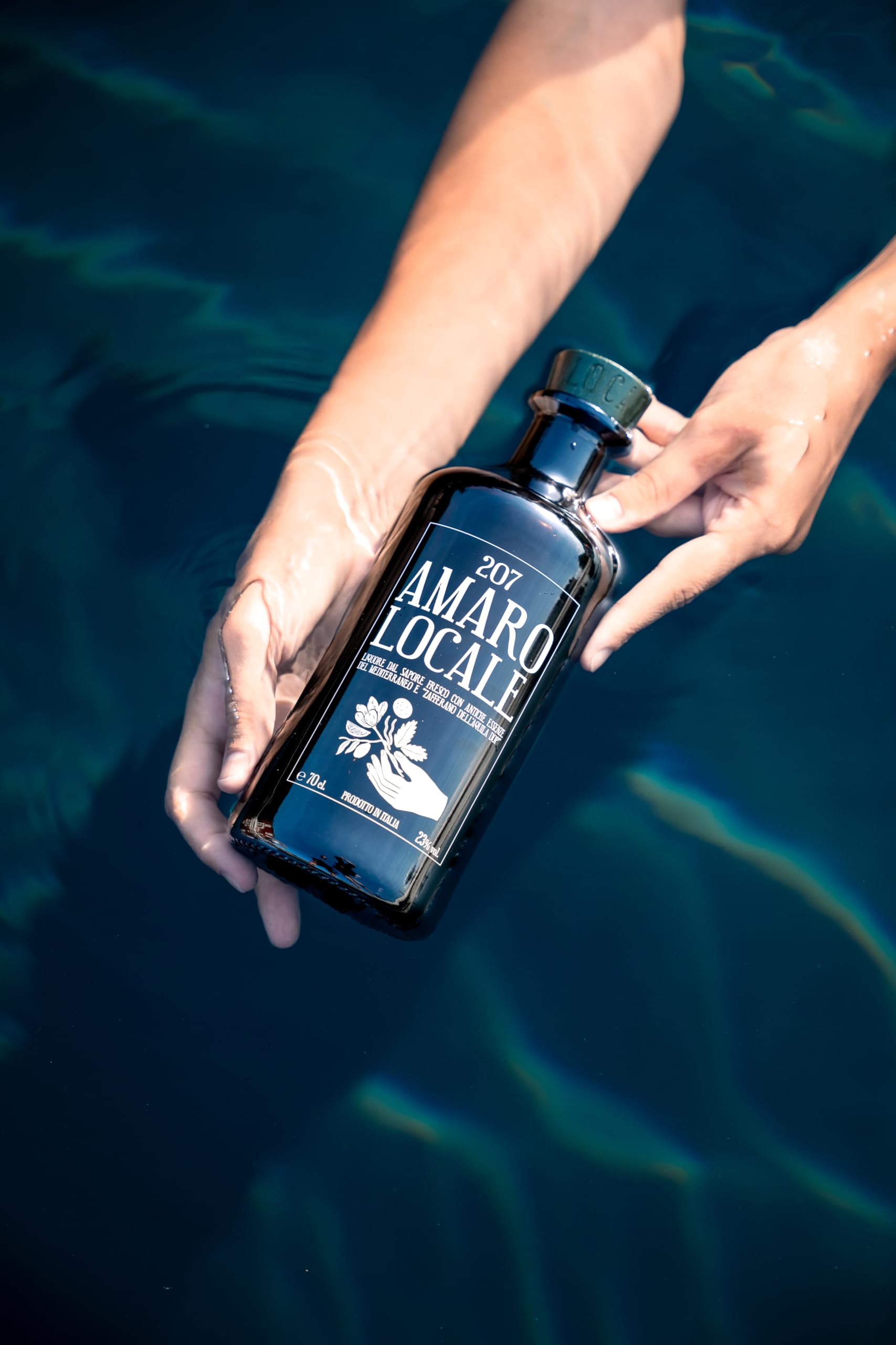 207 Amaro Locale, Miglior Amaro al Mondo 2024, Confezione Regalo, con Zafferano DOP, vol 23%, 70 CL