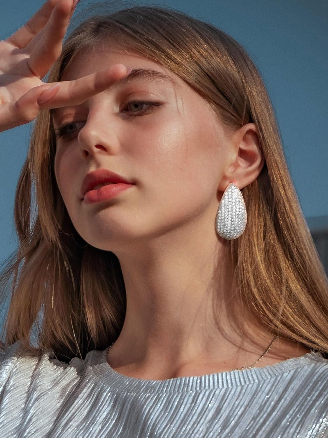 KeyStyle Chunky Gold Hoop Earrings for Women Trendy, Stainless Steel TearDrop Hoops Earring, Lightweight Water Drop Ear Jewerly