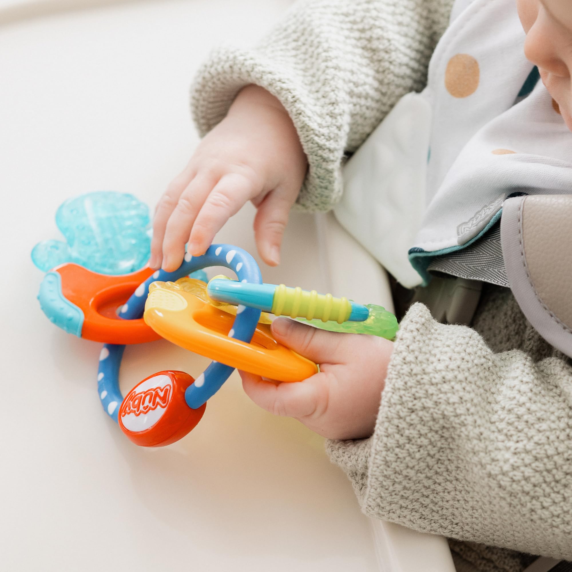 Nuby IcyBite Keys Soothing PureIce Gel Filled Teether for Sore Gums, 3M+ | Refri