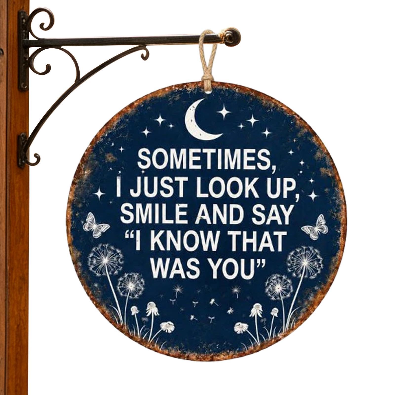 Decoraciones metálicas de tumbas para honrar el recuerdo familiar