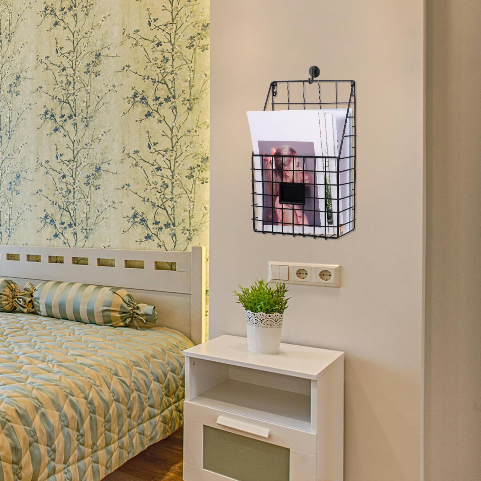 Sewroro Portable Magazine Wall Holder Wire Mesh File Organizer for Home Office Stylish Hanging Rack for Newspapers Books and Magazines and Functional Storage