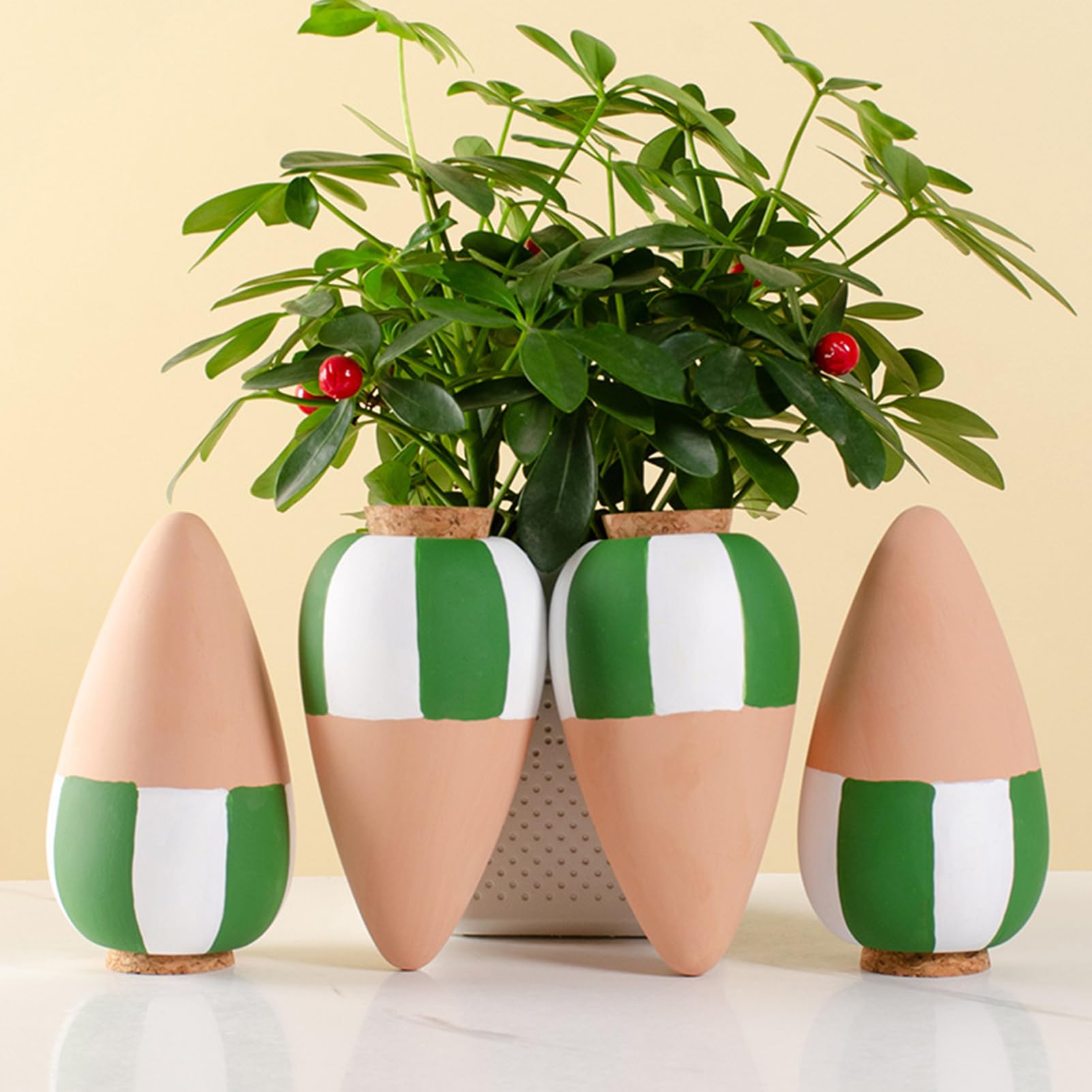 Punte di Irrigazione Dispositivi di Irrigazione da 4 Pezzi | Globi in Terracotta per Innaffiare Piante Adatti a Verde Orchidea Casa Ufficio Balcone Terrazza Patio