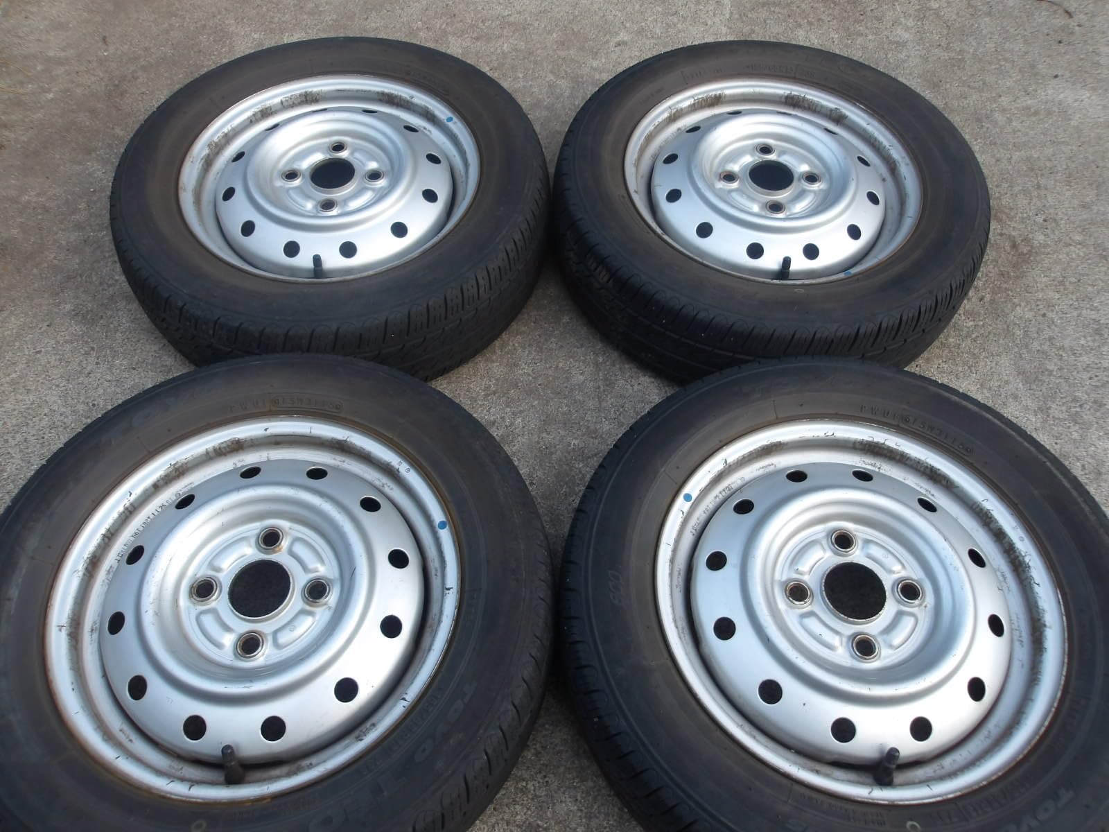 TOYOサマータイヤ155／65R13 73Sスチールホイールセット