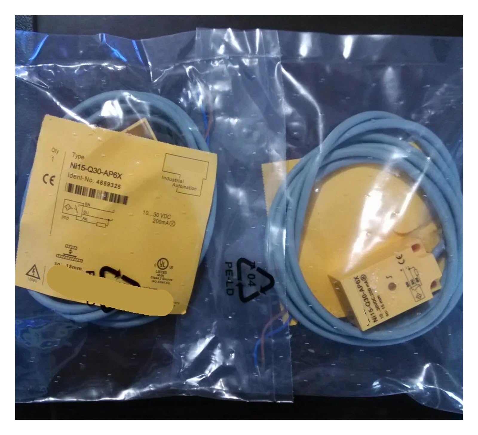 Capteur de proximite NI15-Q30-AP6X detecteur triphasé PNP 3 fils
