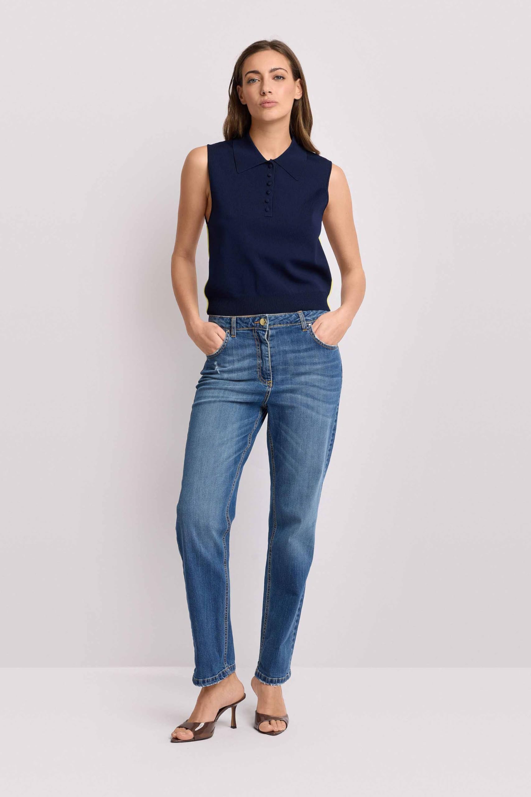 Kocca Damskie spodnie jeansowe Relaxed Fit P26PPD8572ABUN3598