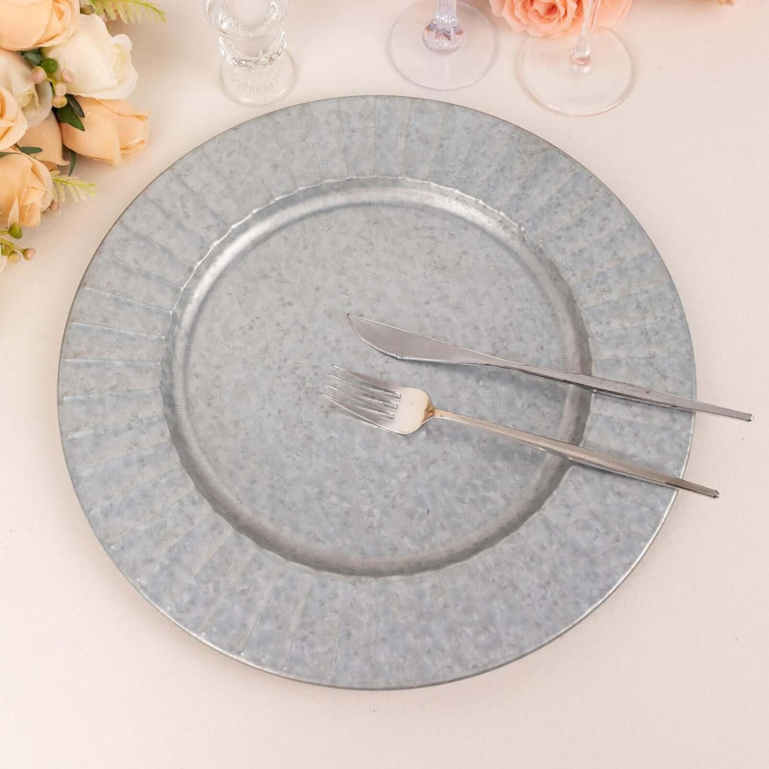Efavormart 4 Pack 13" Silver Galvanized Metal Round Charger Plates, Ruffled Rim Industrial Dinner Plates for Wedding Parties Events