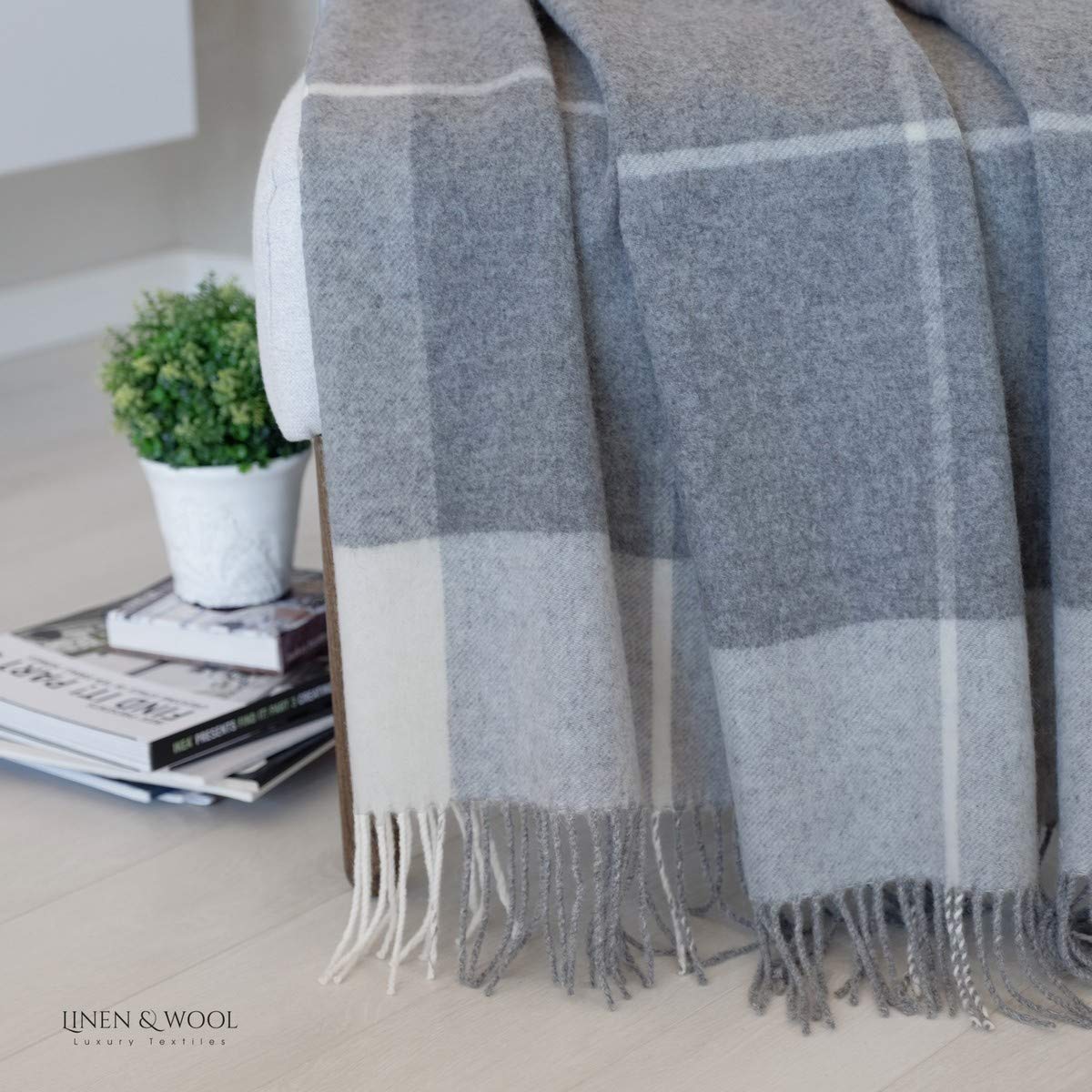 Linen & Cotton Manta Sofa/Mantas de Cama de Lujo Olivia a Cuadros - 100% Pura Lana Merino, Gris/Blanco (140 x 200cm) Plaid/Blanket/Funda Single Matrimonial de Lana Oveja Ideal para el Invierno