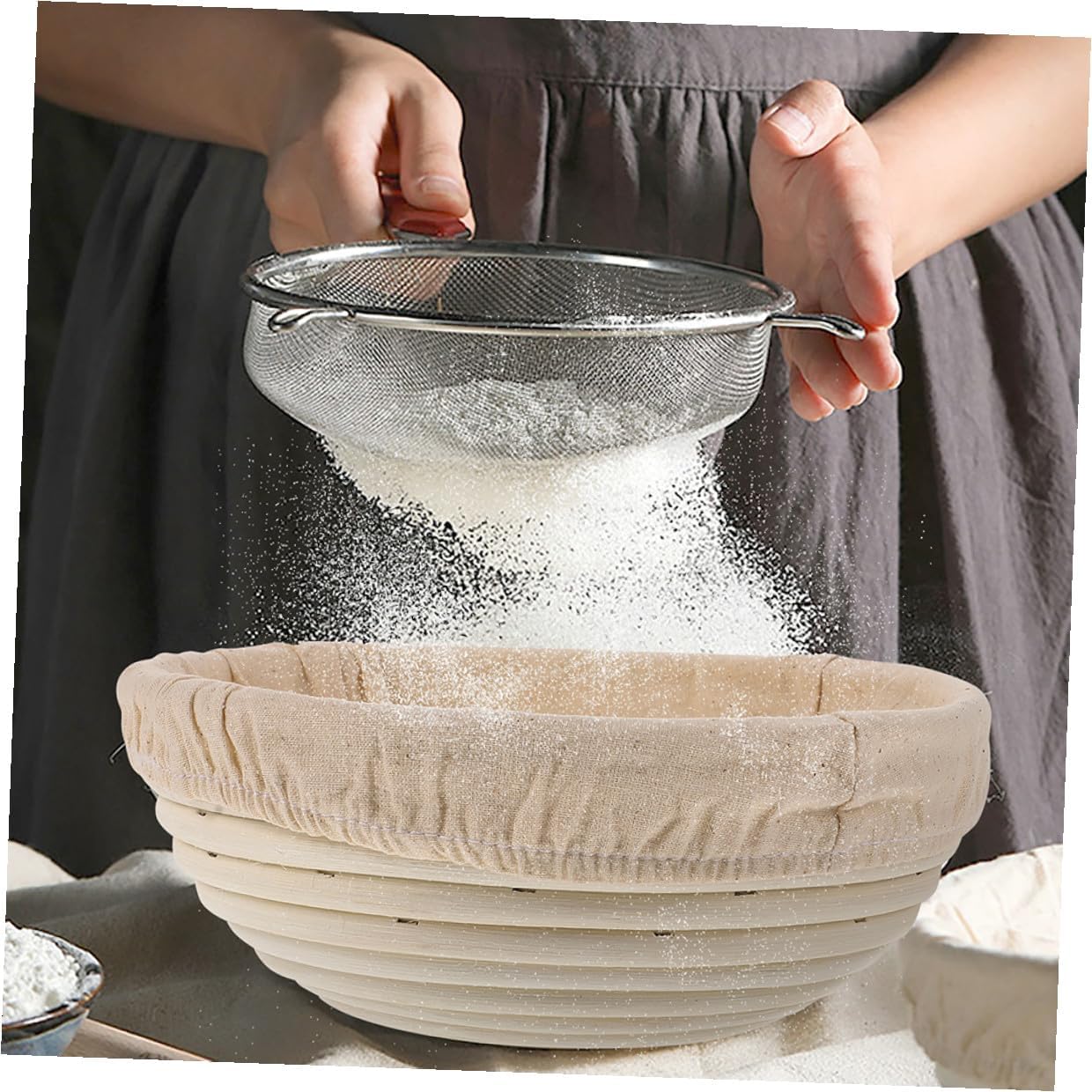 Toyvian Natural Rattan Bread Proofing Basket with Removable Liner, Handmade round Dough Fermentation Basket 23x9cm for Home Baking and Artisan Sourdough Bread