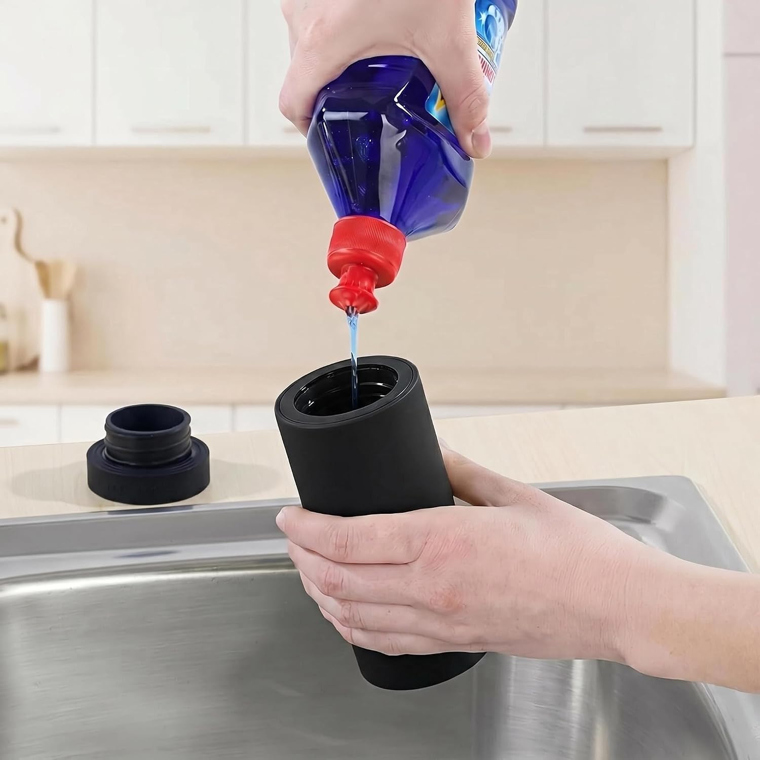 Dish Soap Dispenser Silicone Squeeze Bottle for Kitchen & Bathroom Dish Soap Dispenser for Kitchen Sink（Black）