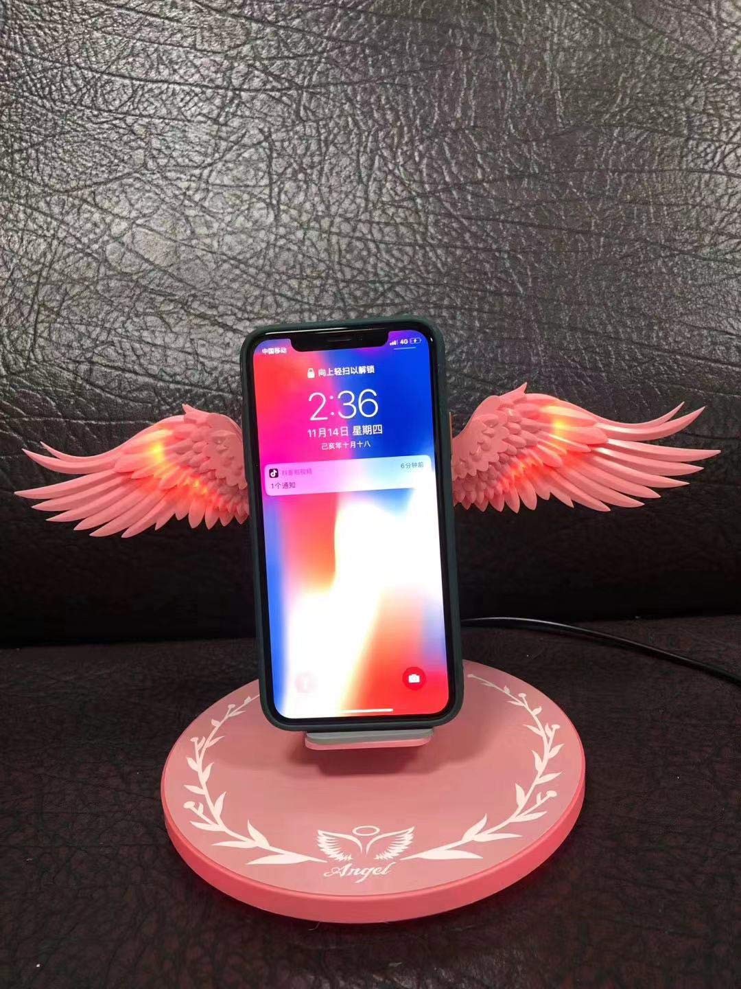 Listo para enviar original 10 W ángulo ala cargador inalámbrico mejor regalo sagrado cargador rápido lámpara de noche con cargador inalámbrico para teléfono móvil (rosa)