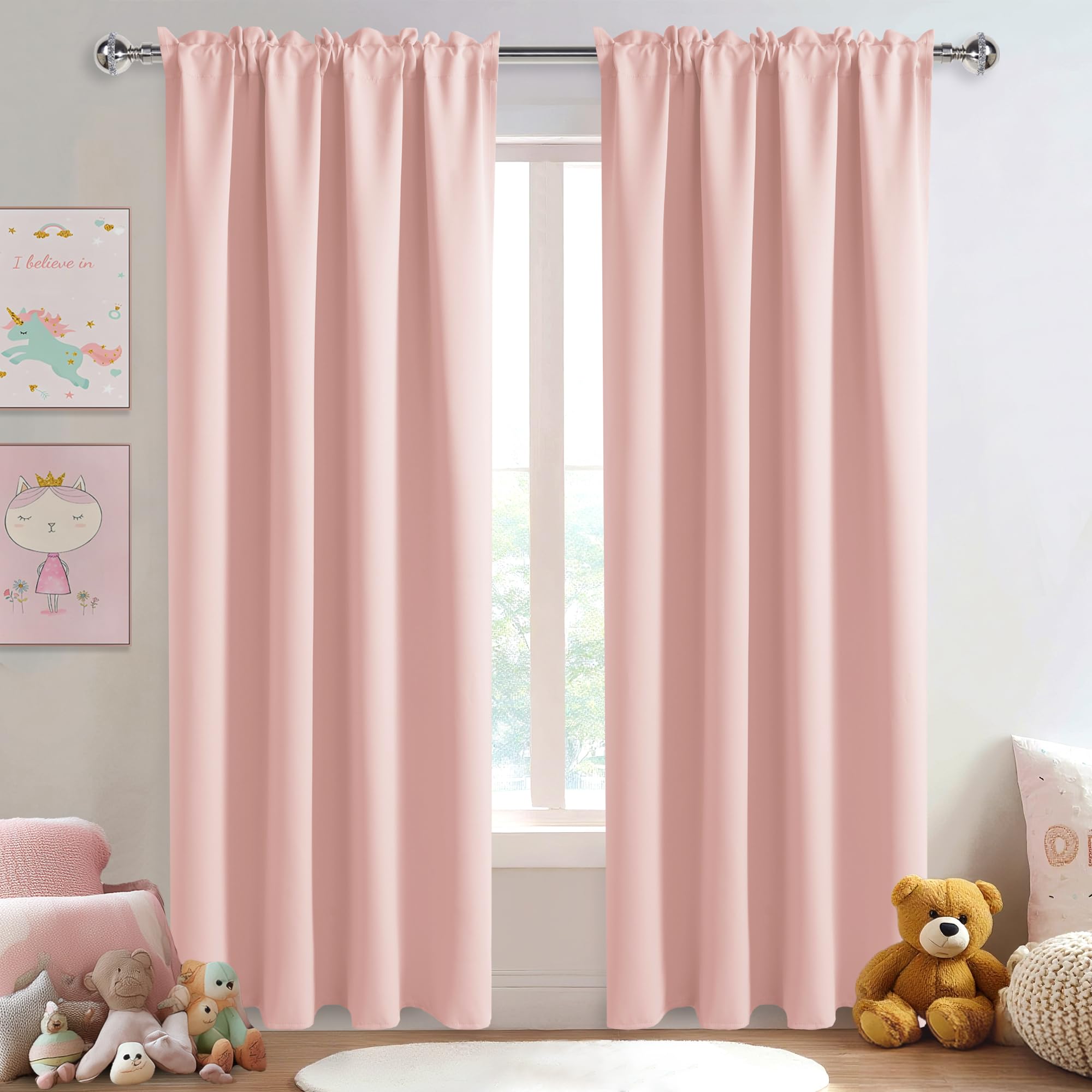 Rideaux occultants pour chambre rose pâle créant un cocon de douceur