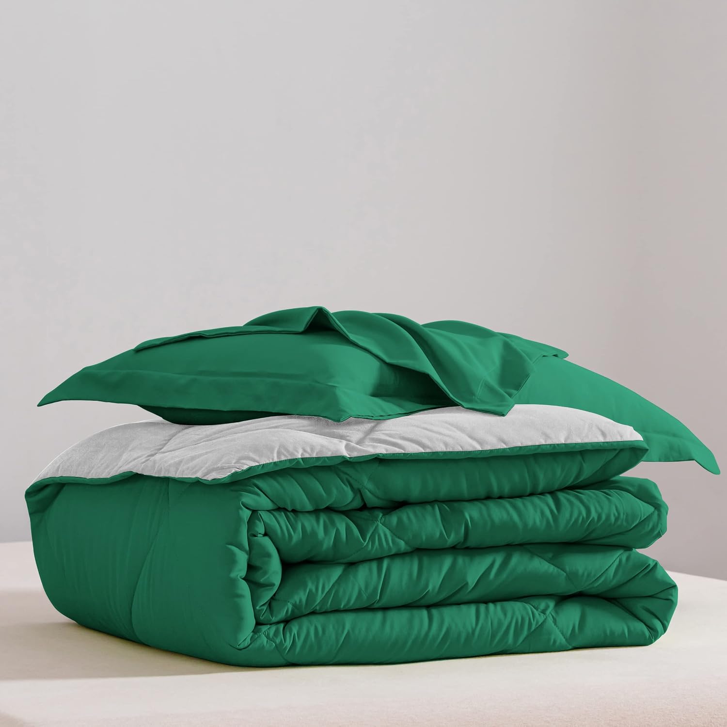 L LOVSOUL King Size Comforter Set, Green & Grey Reversible All Season 3 Pieces (Comforter + 2 Pillowcases) Down Alternative Microfiber Bedding Comforter Sets with Corner Tabs (King, Grey/Emerld Green)