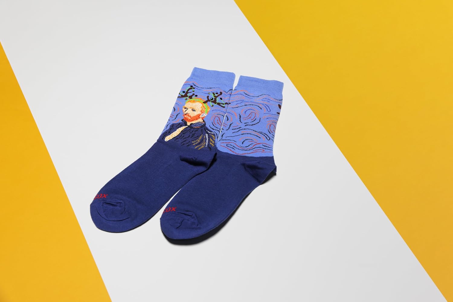 Hot Sox Women's Holiday Fun Novelty Crew Socks image 3
