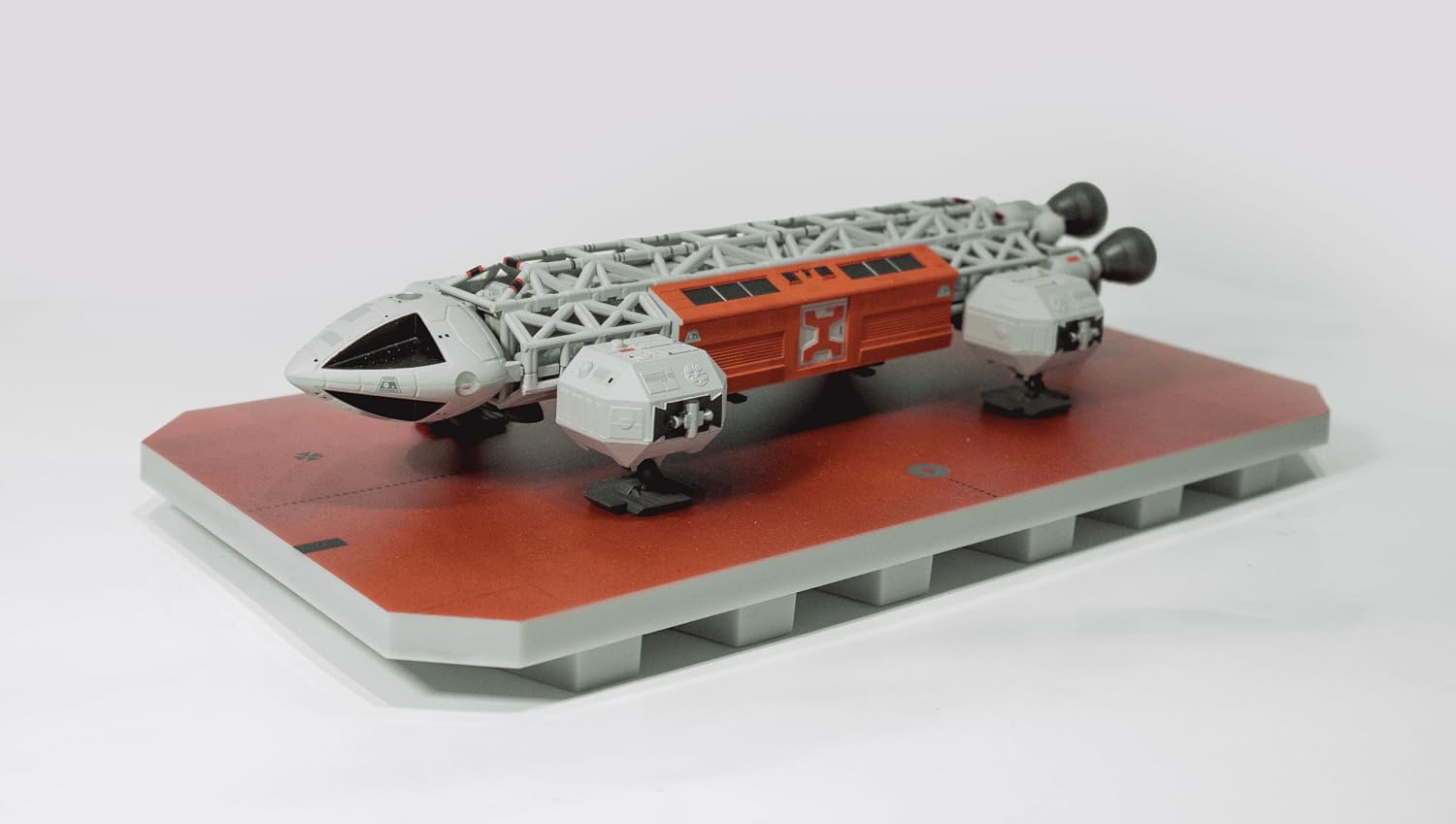 GERRY ANDERSON Space: 1999 VIP Eagle Space Shuttle – Special Limited Edition Collectable Model Kit, 10-Inch Model