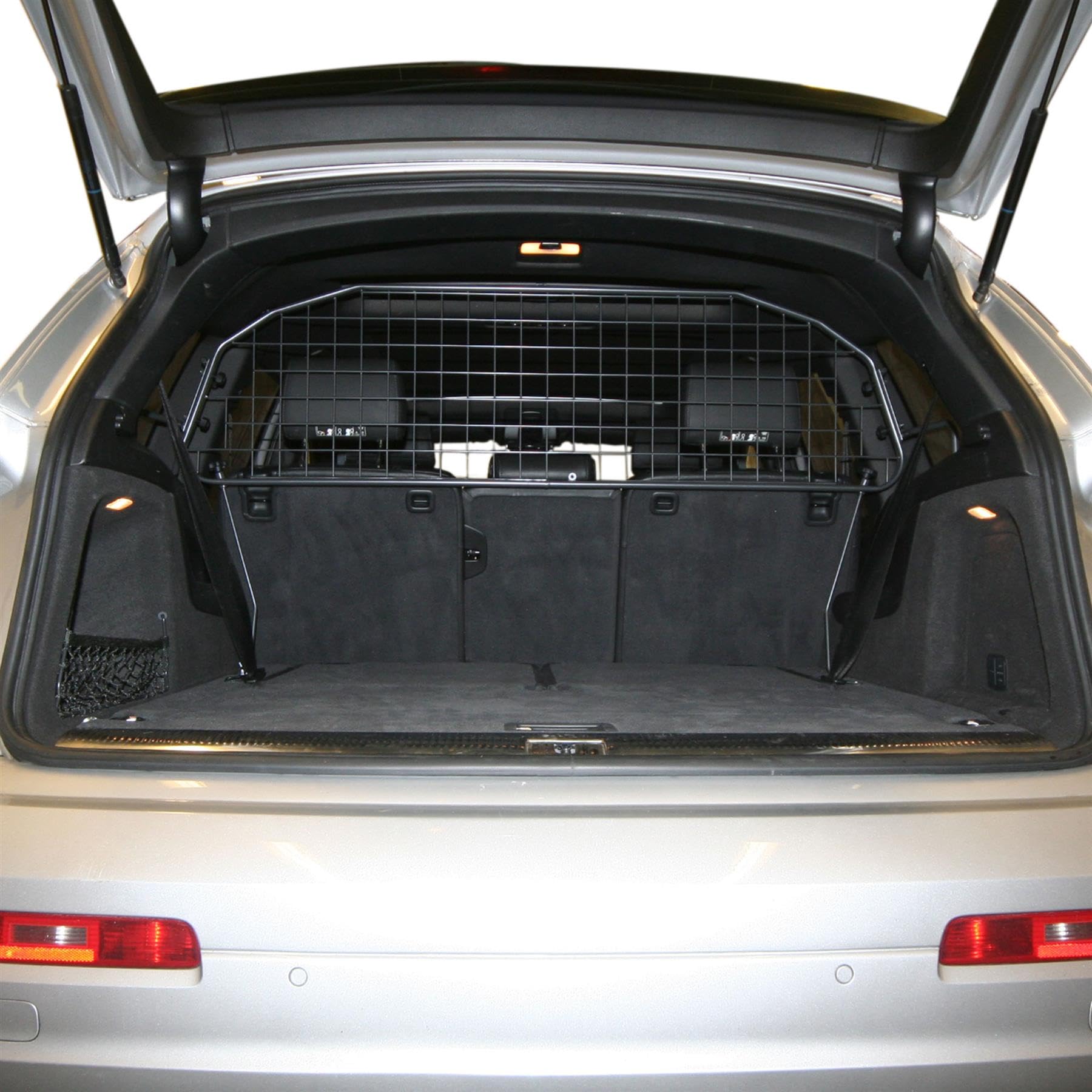 Travall Dog Guard Compatible with Audi Q7 (2005-2015) Vehicle Specific Boot Guard Tailored Fit Luggage Pet Barrier Separator Heavy Duty Powder Coated Steel
