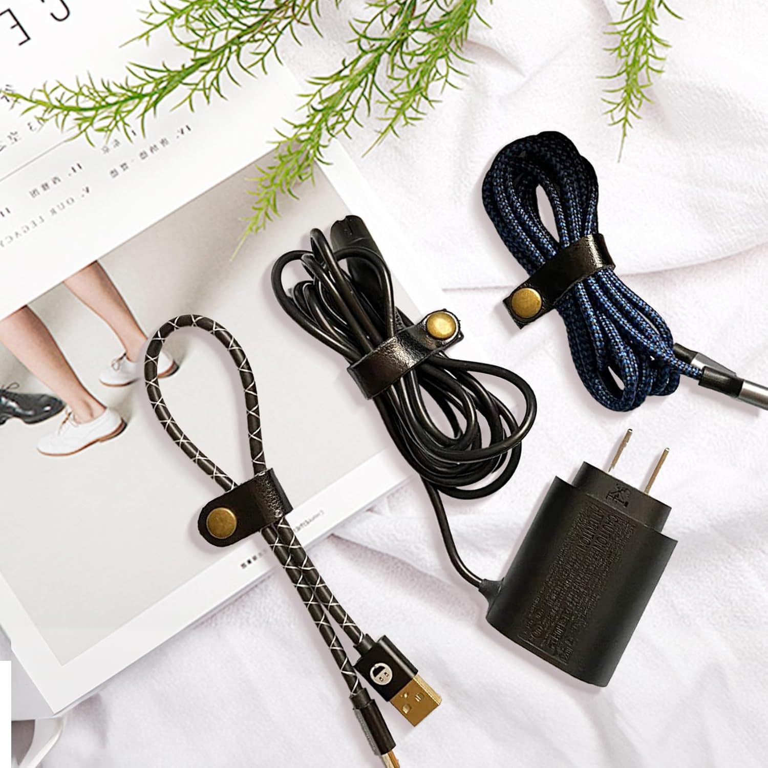 Maveek Genuine Leather Cable Ties - Cord Organizer & Winder, 10 Long + 10 Short Ties + 2 Square Cord Holders