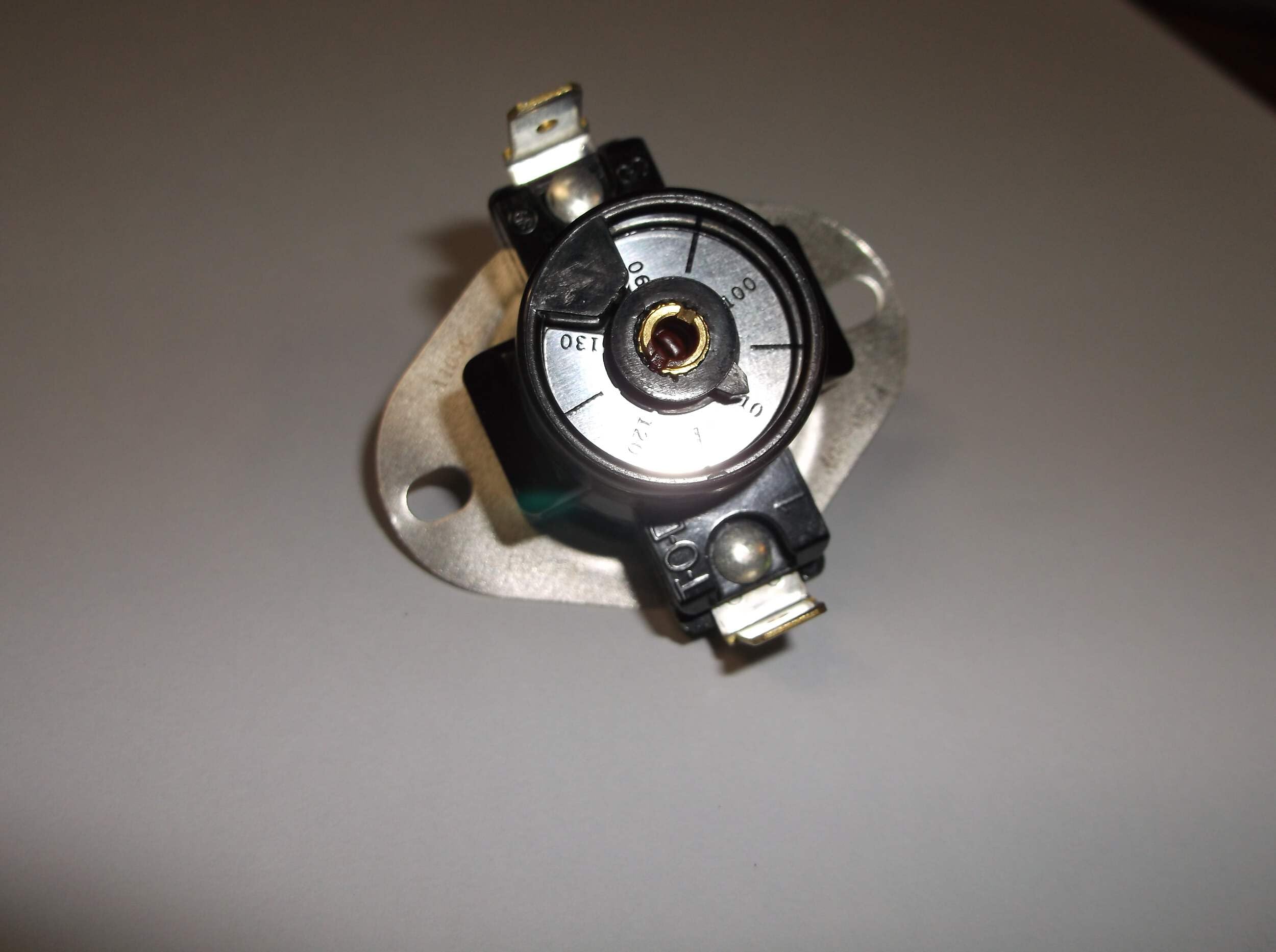 Goodman Parts 10123538 230f M/R Limit