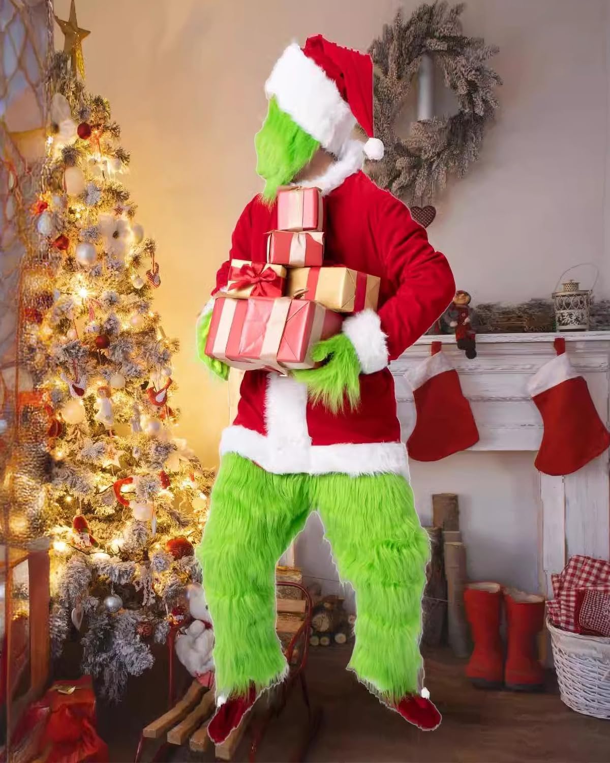 Kompletná zostava kostýmu Mikuláša Oumeitu