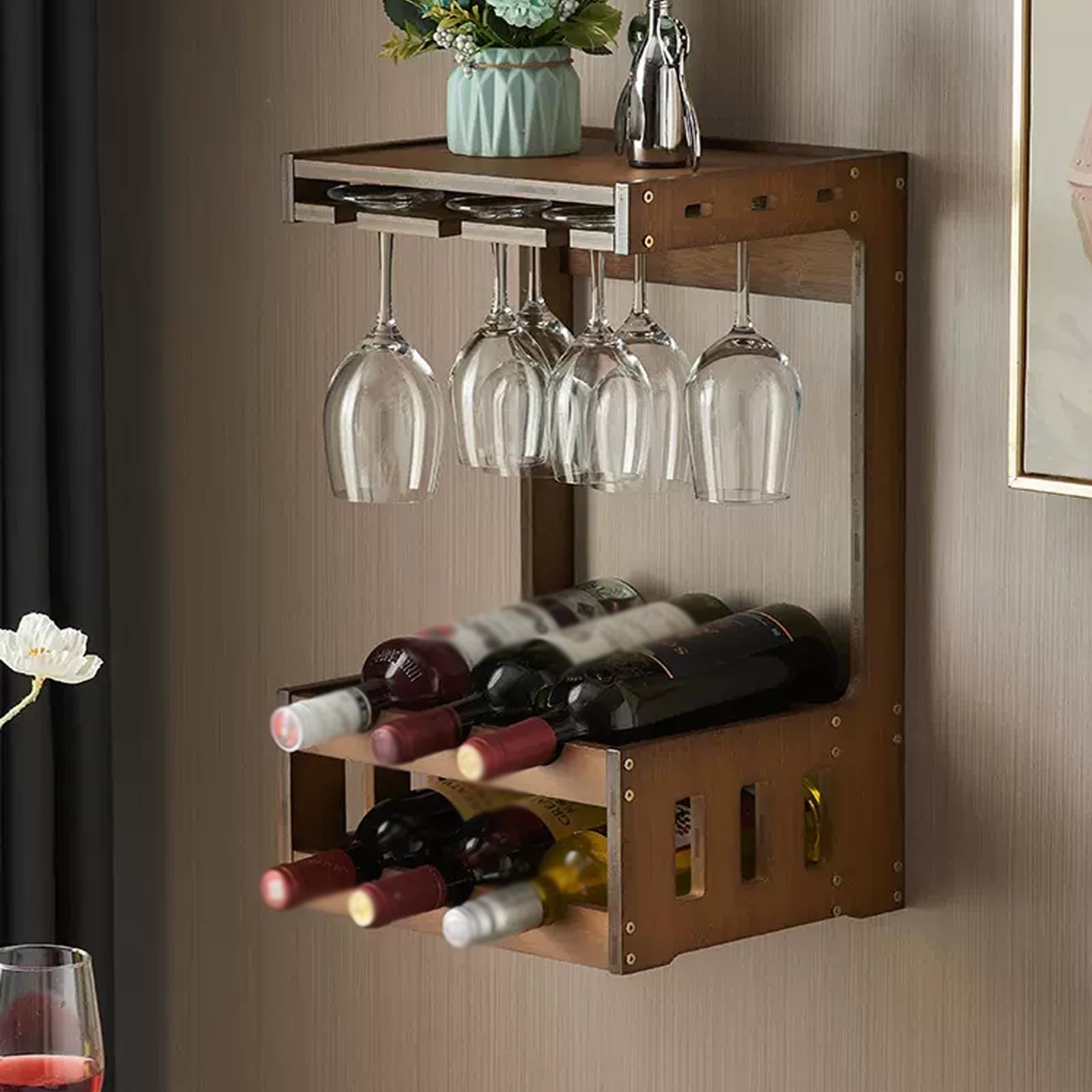 Casier à vin de bar fixé au mur pour sublimer vos soirées et salons