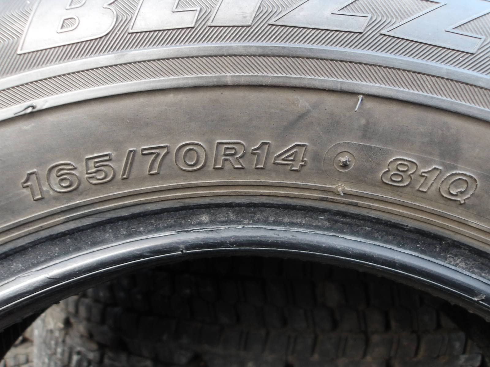 Amazon | Z847 165/70R14 冬4本セット スタッドレス 165/70-14 165-70